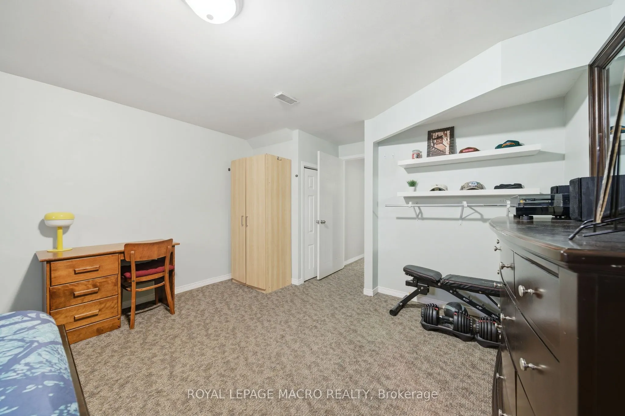 15 Anderson Crescent