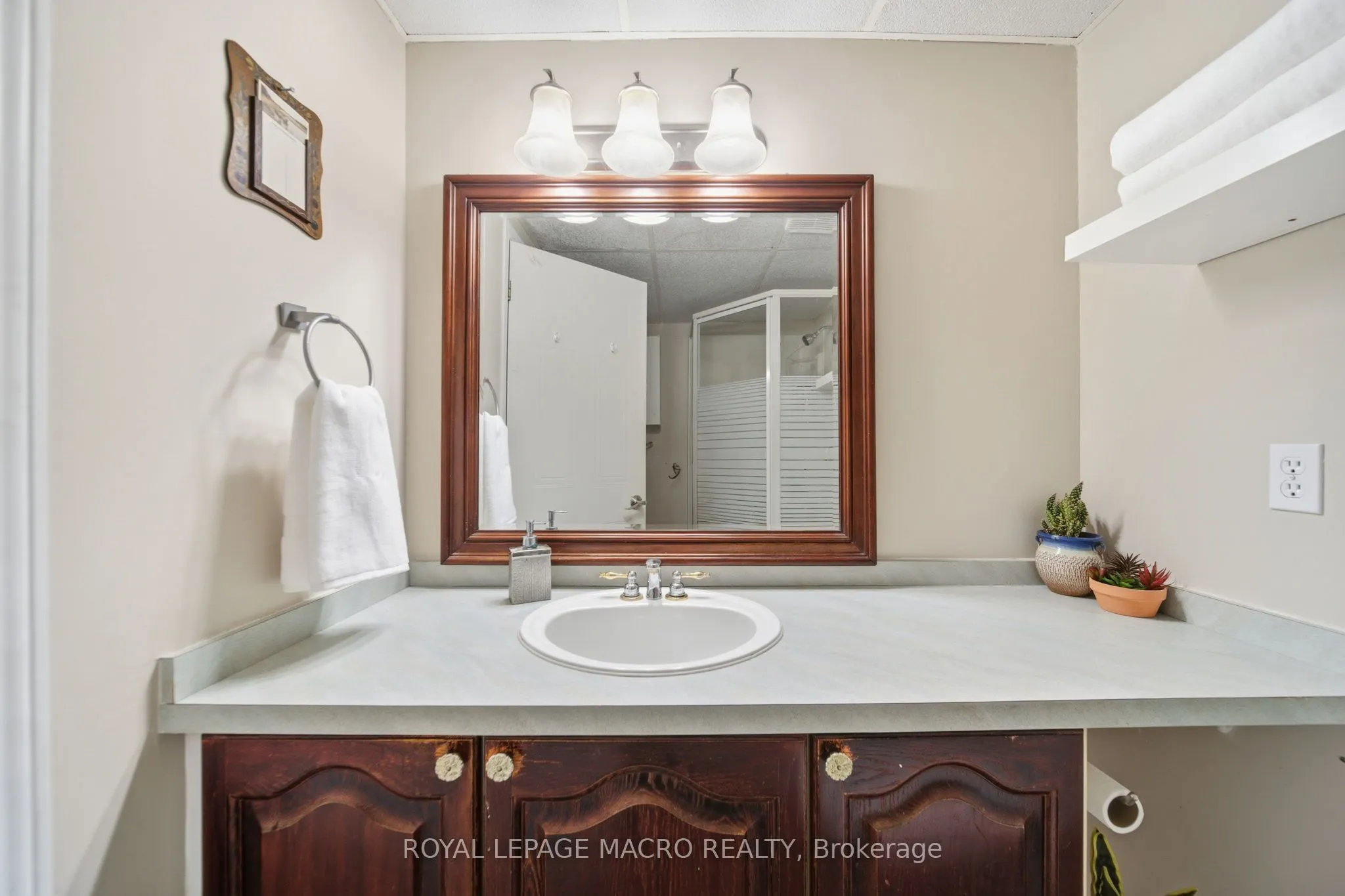 15 Anderson Crescent