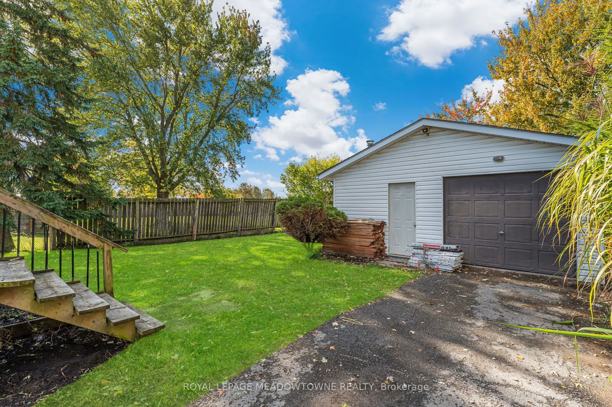 1583 Merrittville Highway