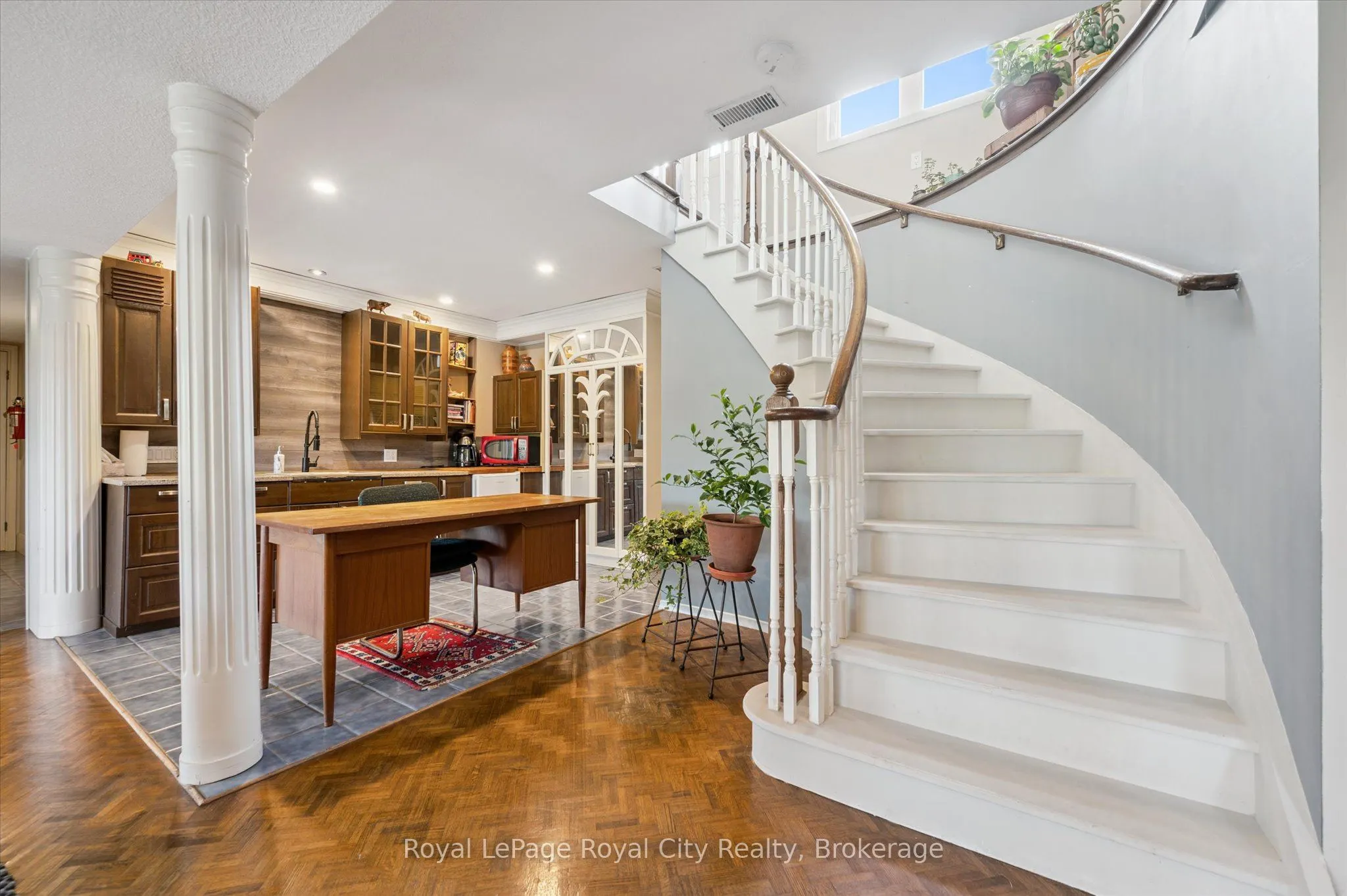 8060 Wellington Rd 18 Road