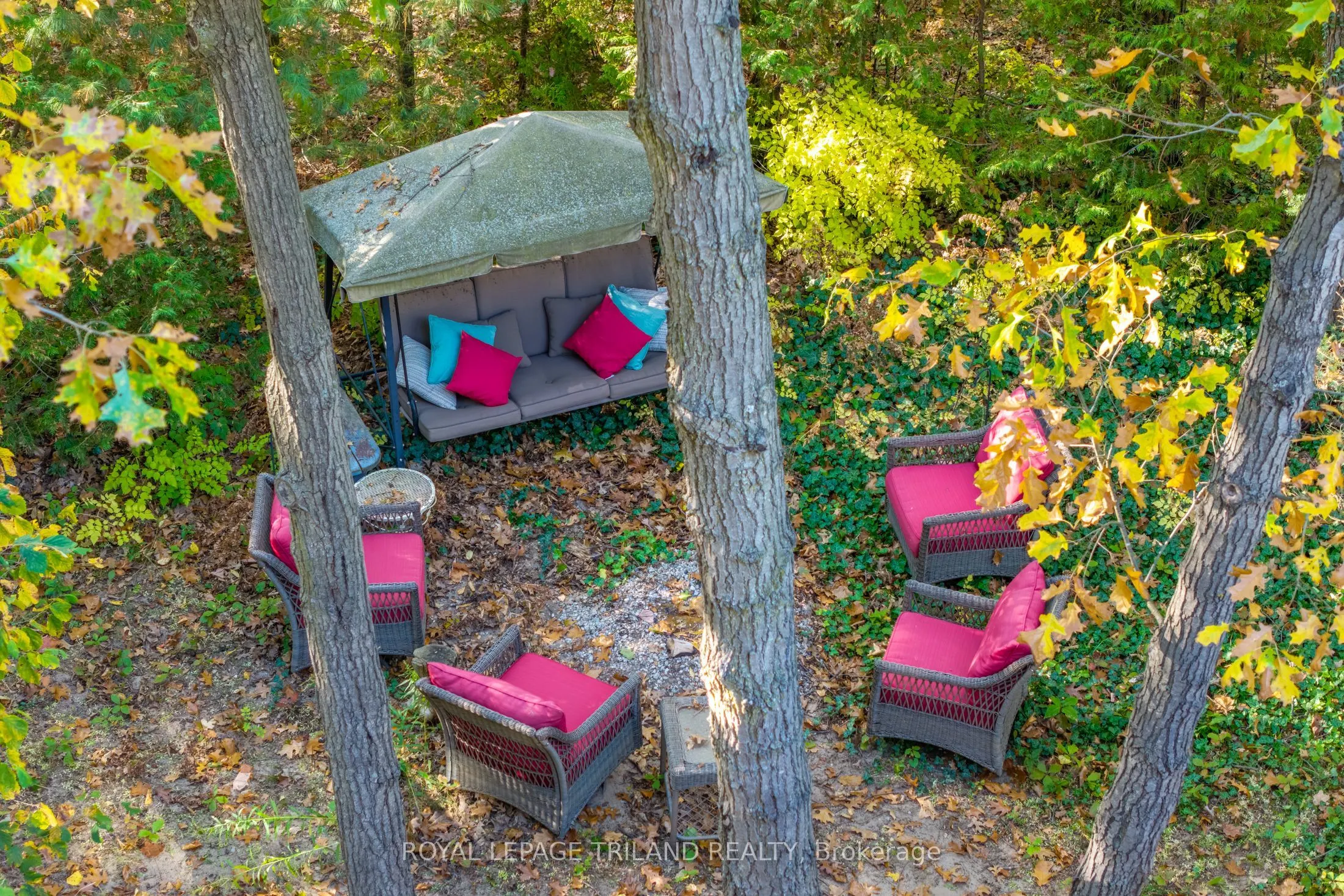 10092 Lakeshore Road