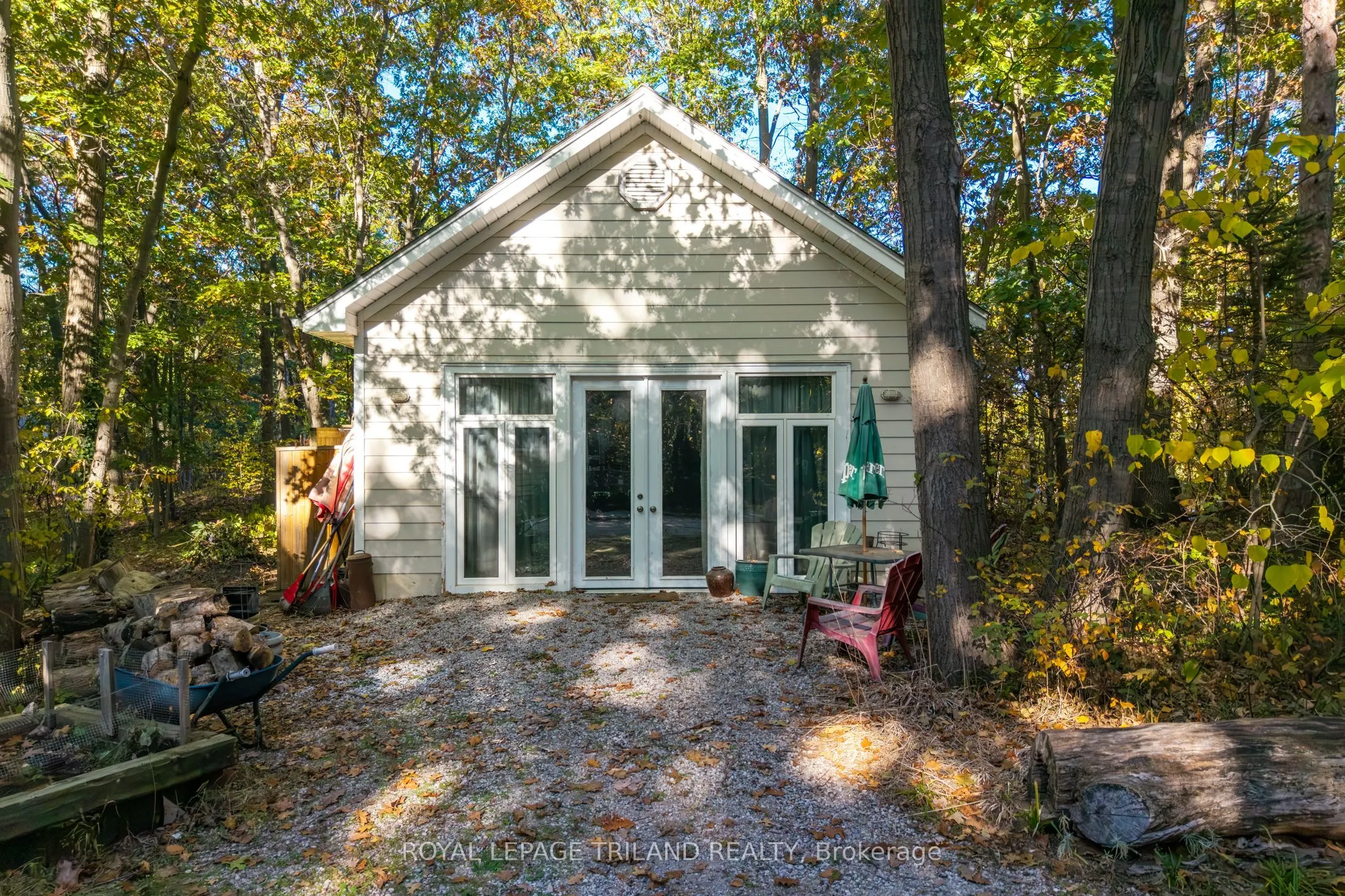 10092 Lakeshore Road