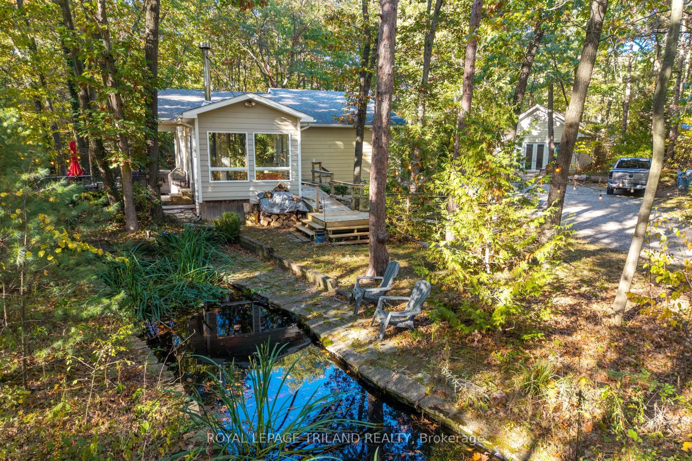 10092 Lakeshore Road