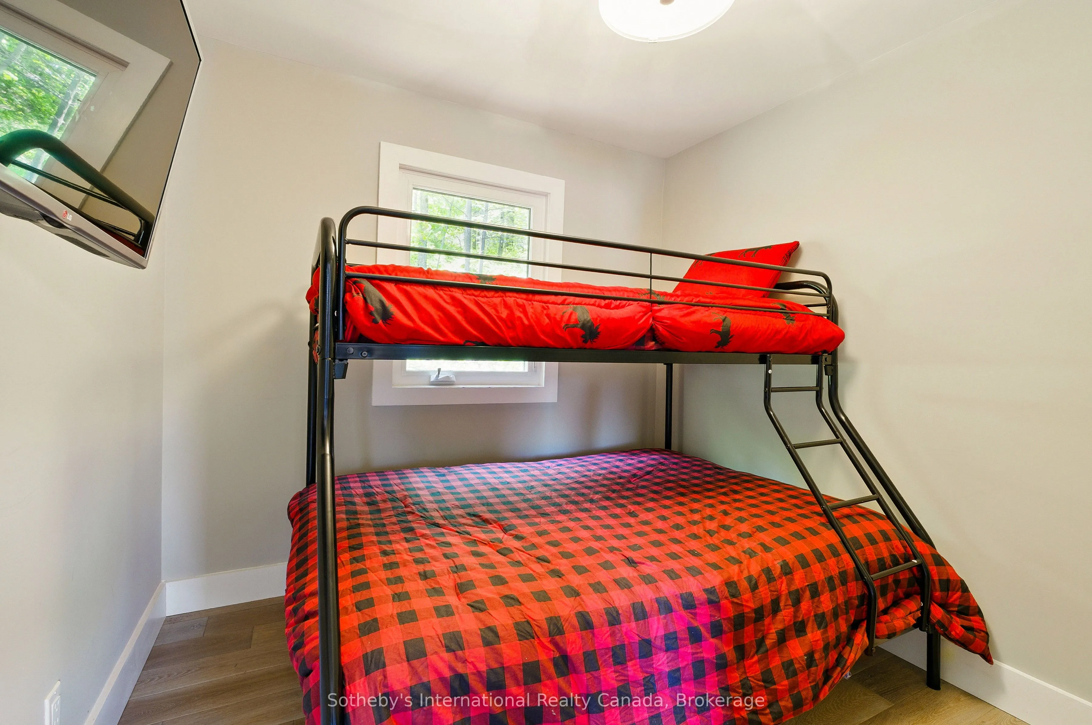 6394 Go Home Lake Shore