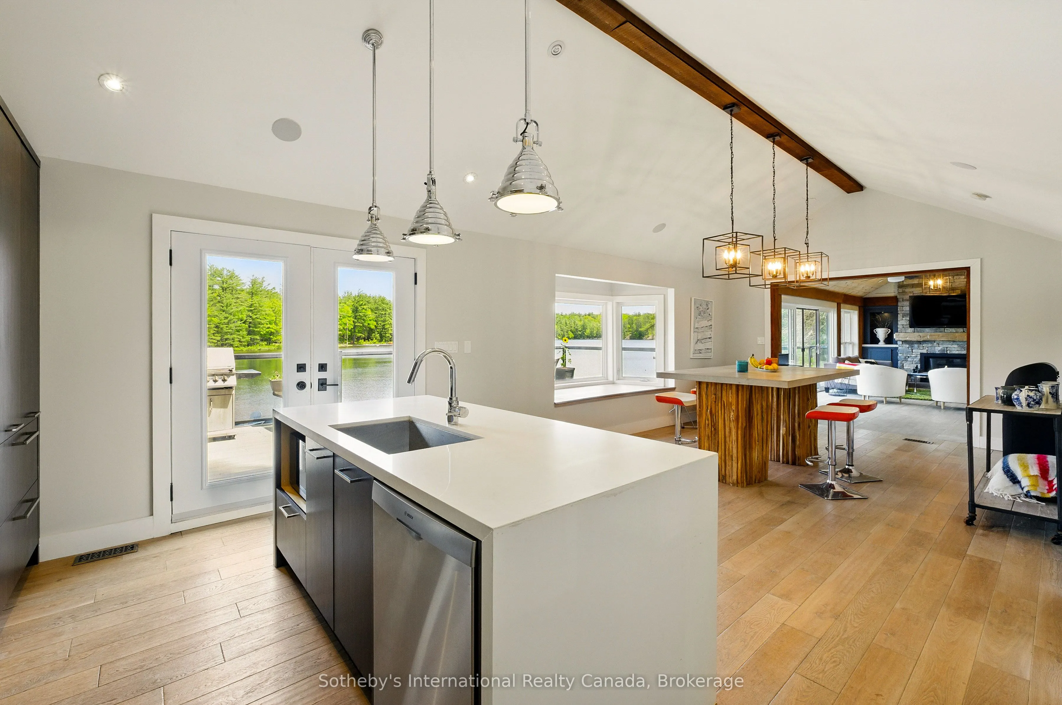 6394 Go Home Lake Shore