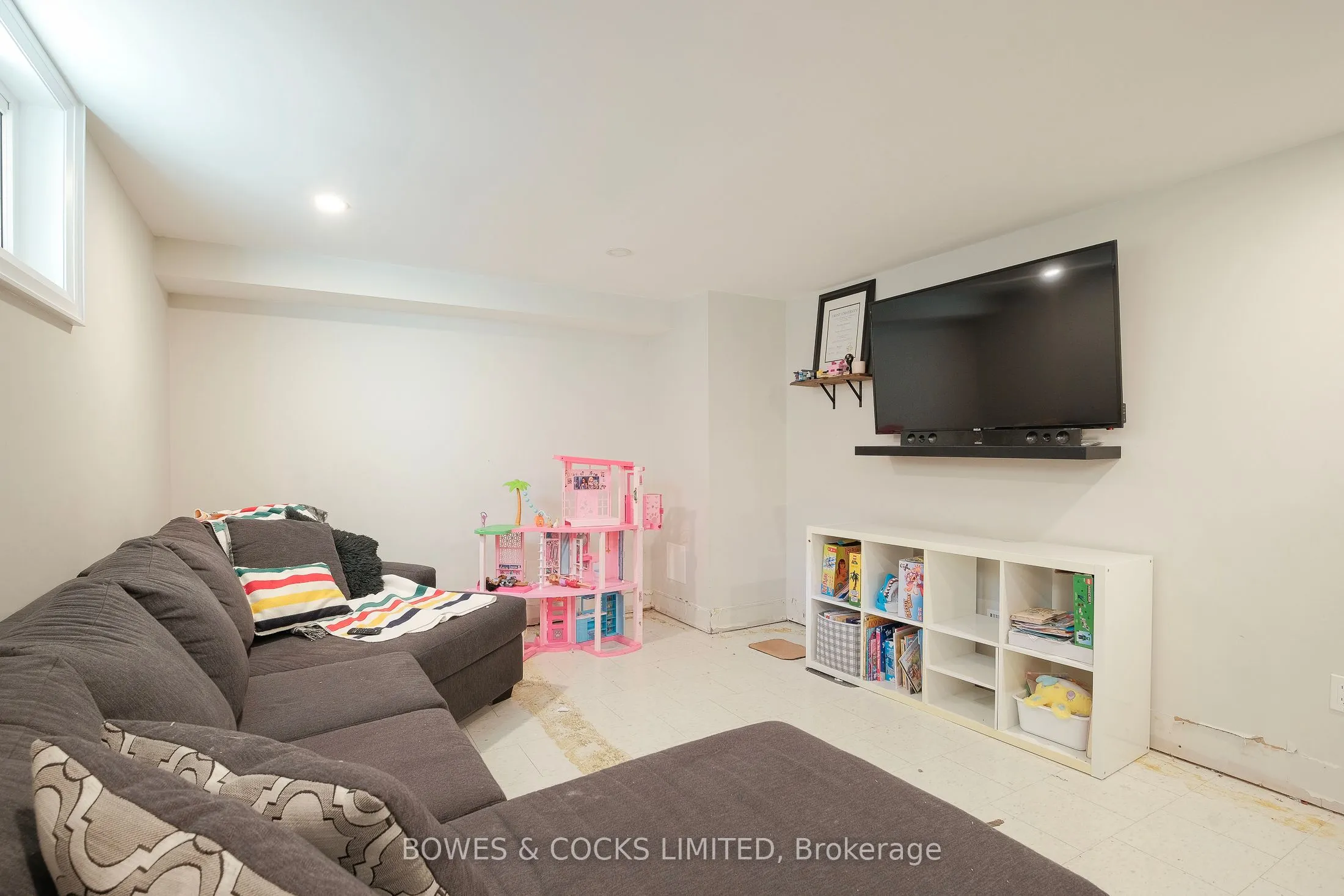 1462 Westbrook Drive