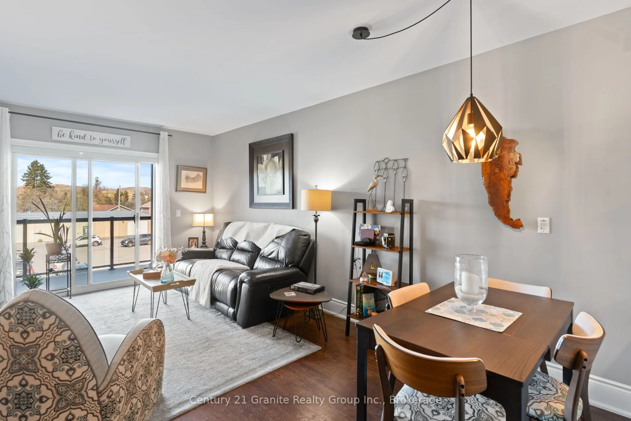 9 Newcastle Street, #104