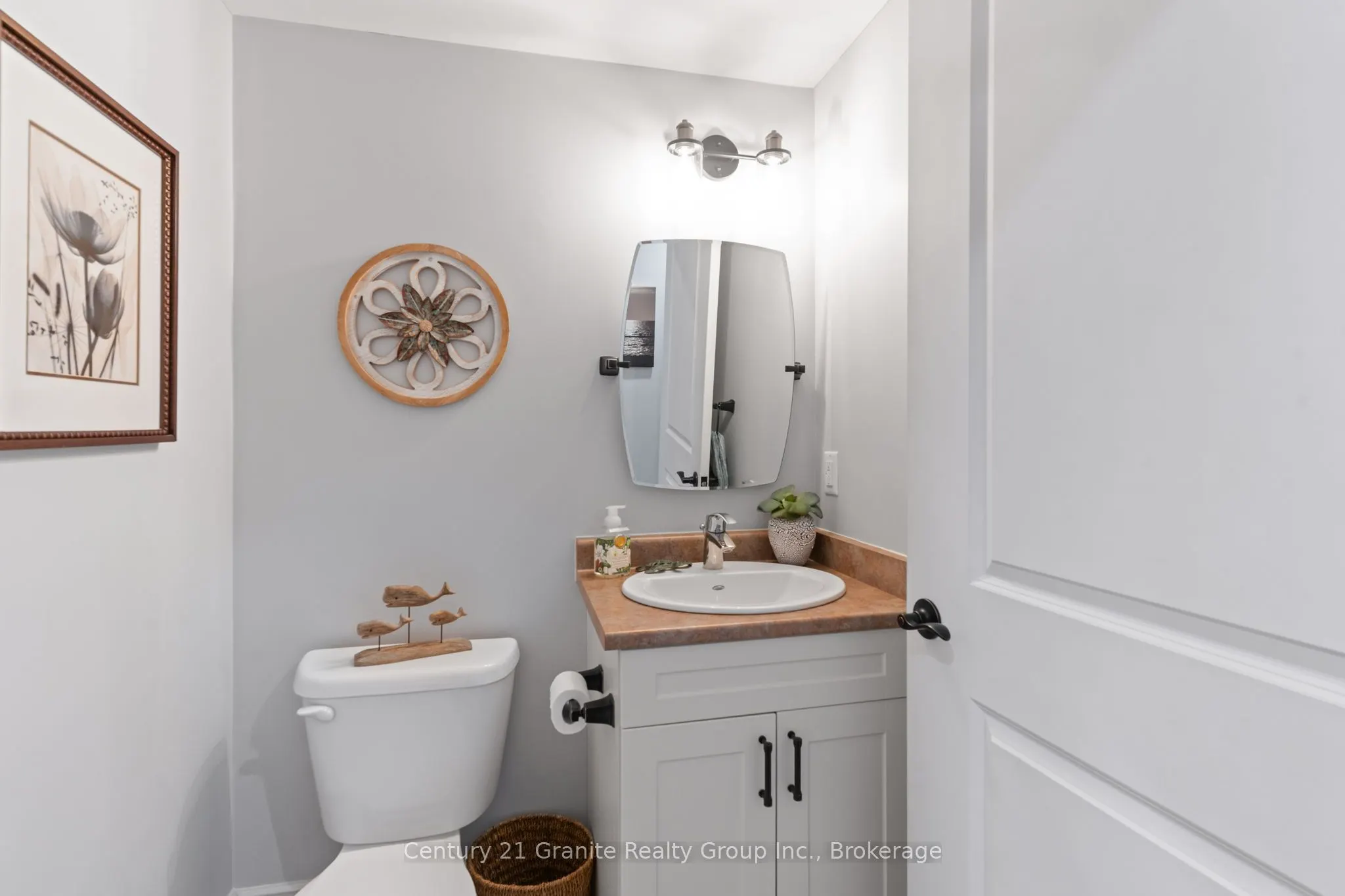 9 Newcastle Street, #104