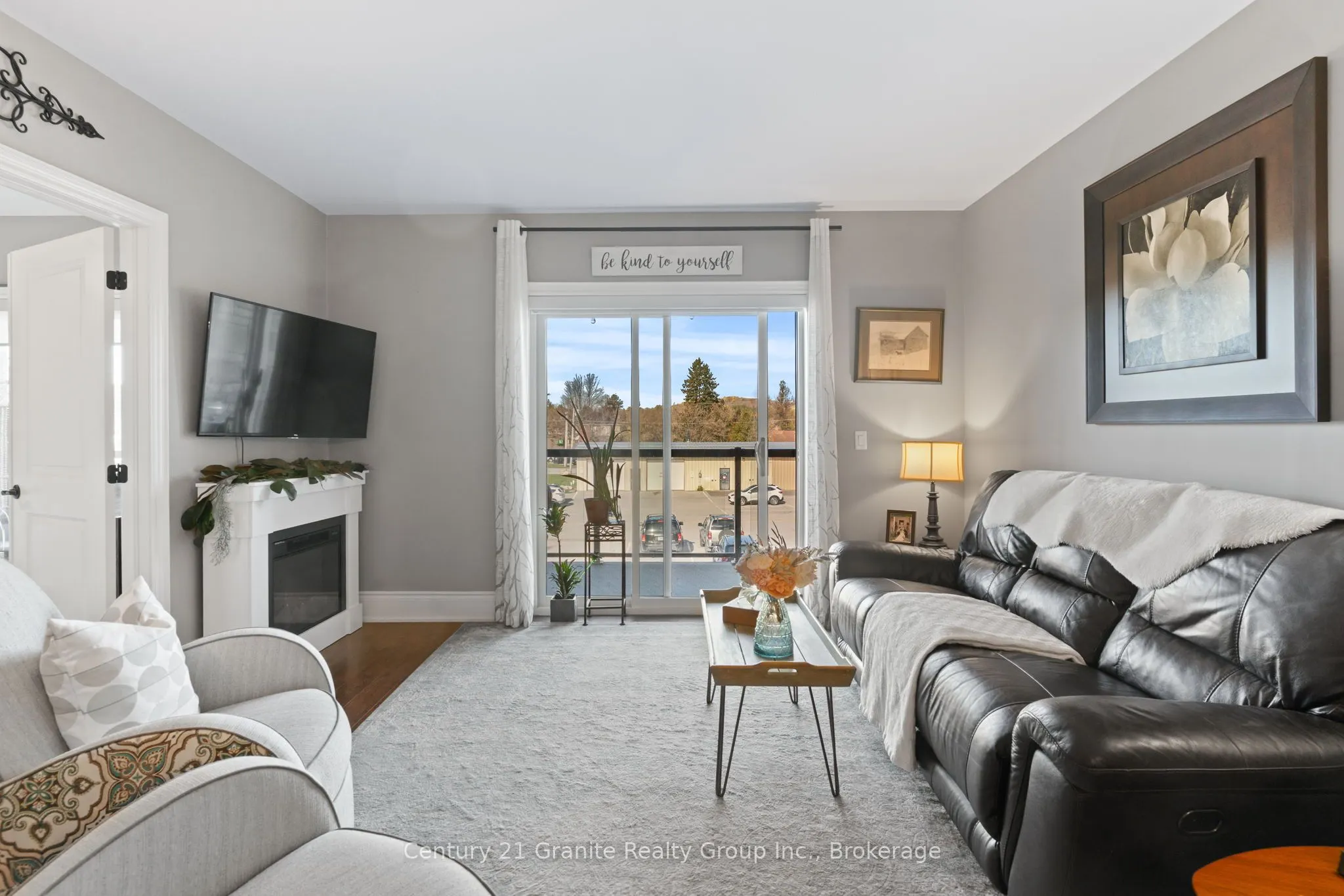 9 Newcastle Street, #104