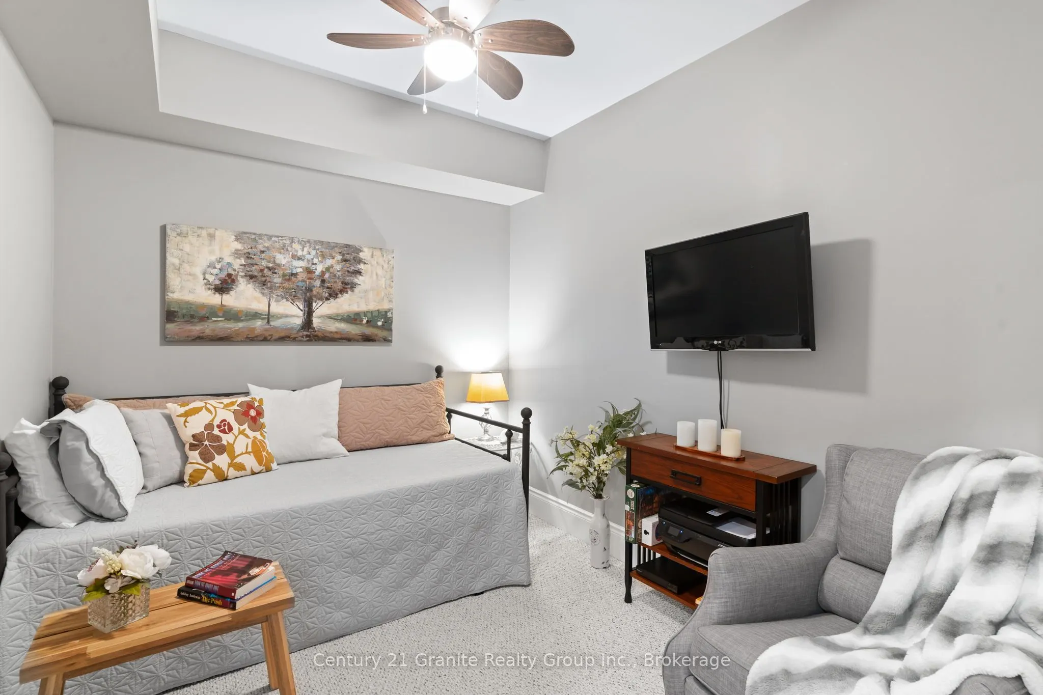 9 Newcastle Street, #104