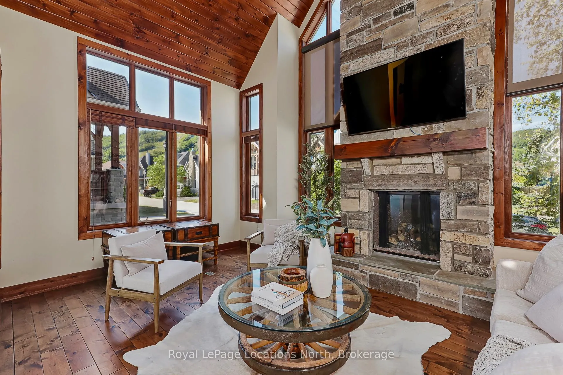 115 Venture Boulevard