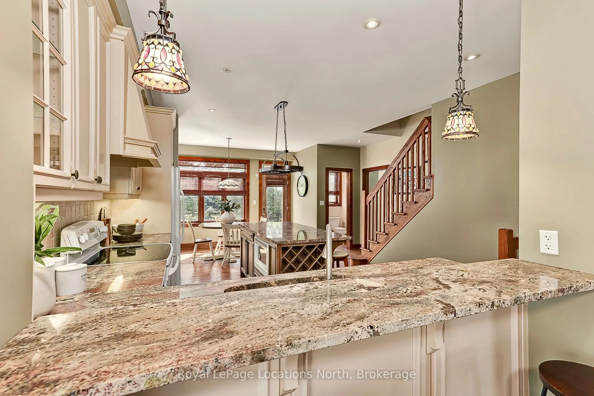 115 Venture Boulevard