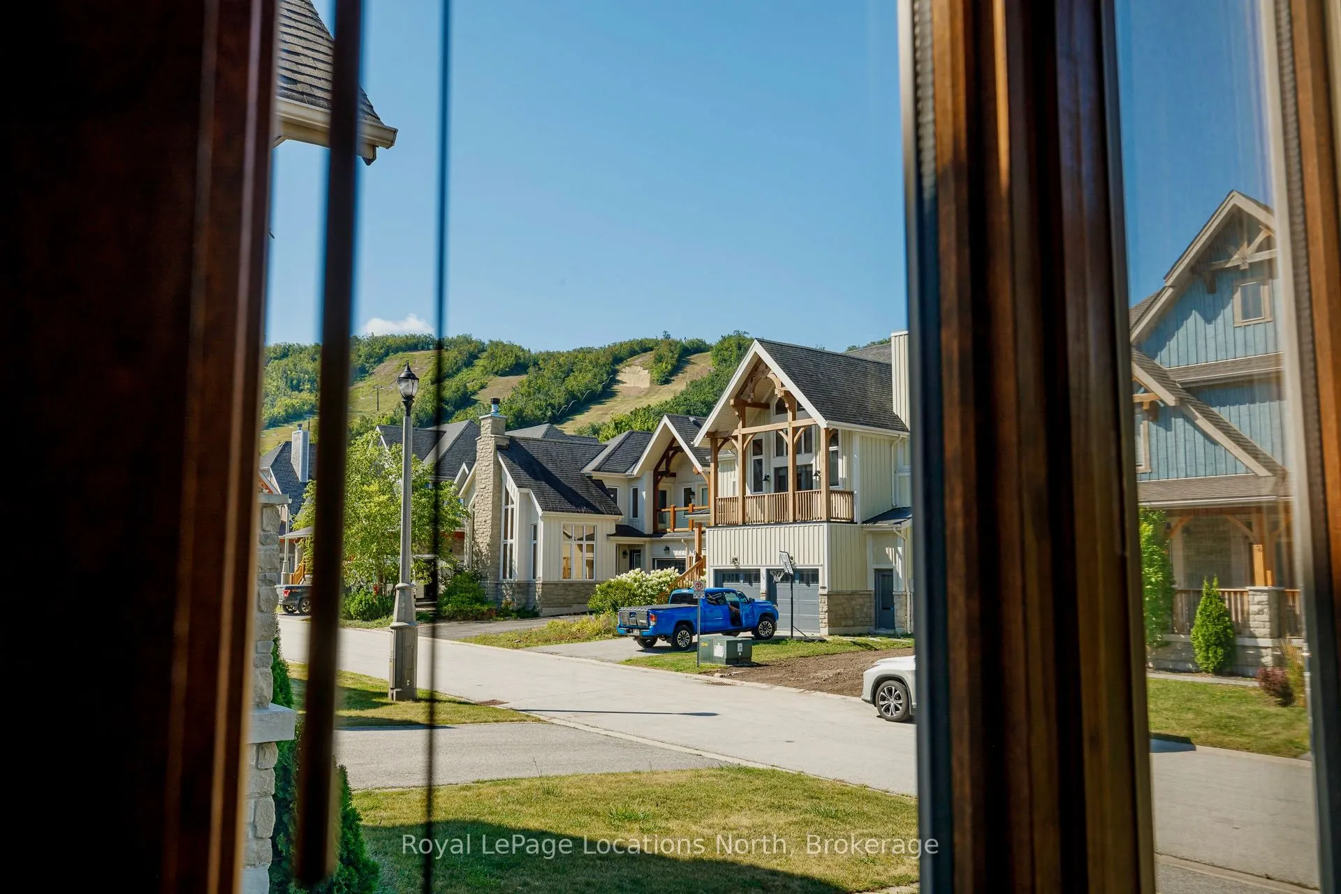 115 Venture Boulevard