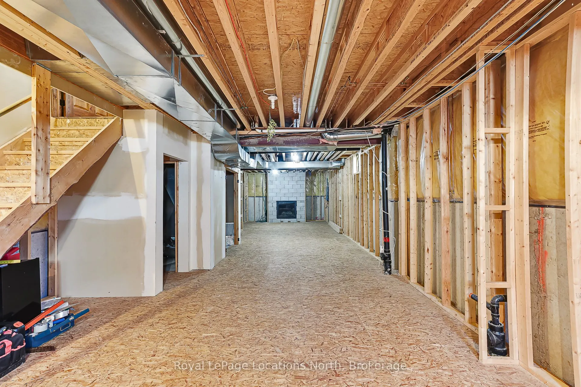 115 Venture Boulevard