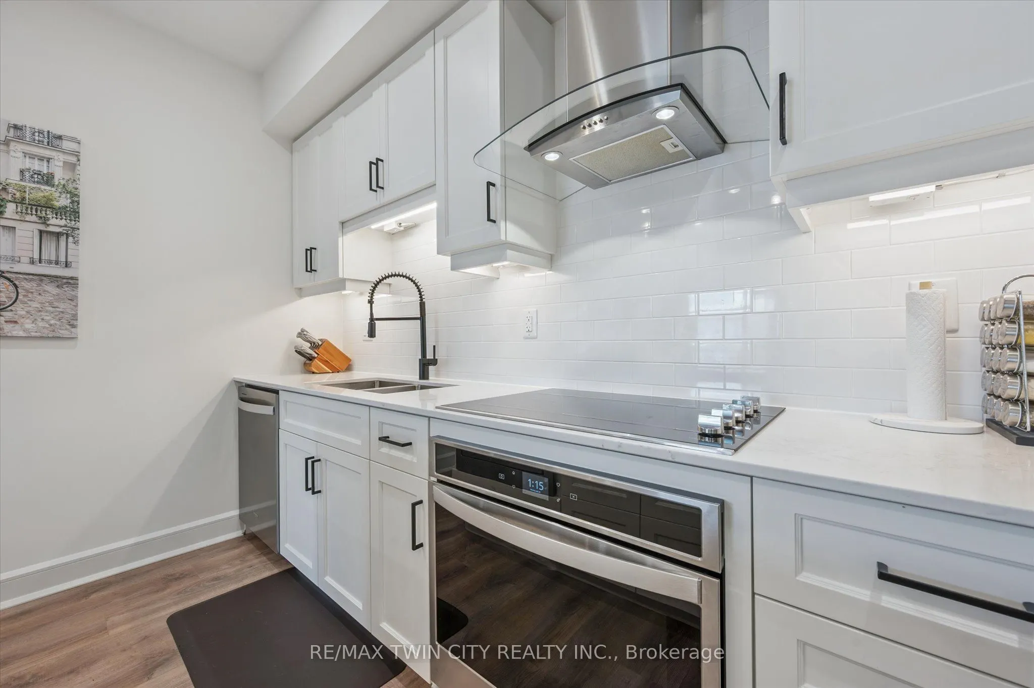 251 NORTHFIELD Drive E, #609