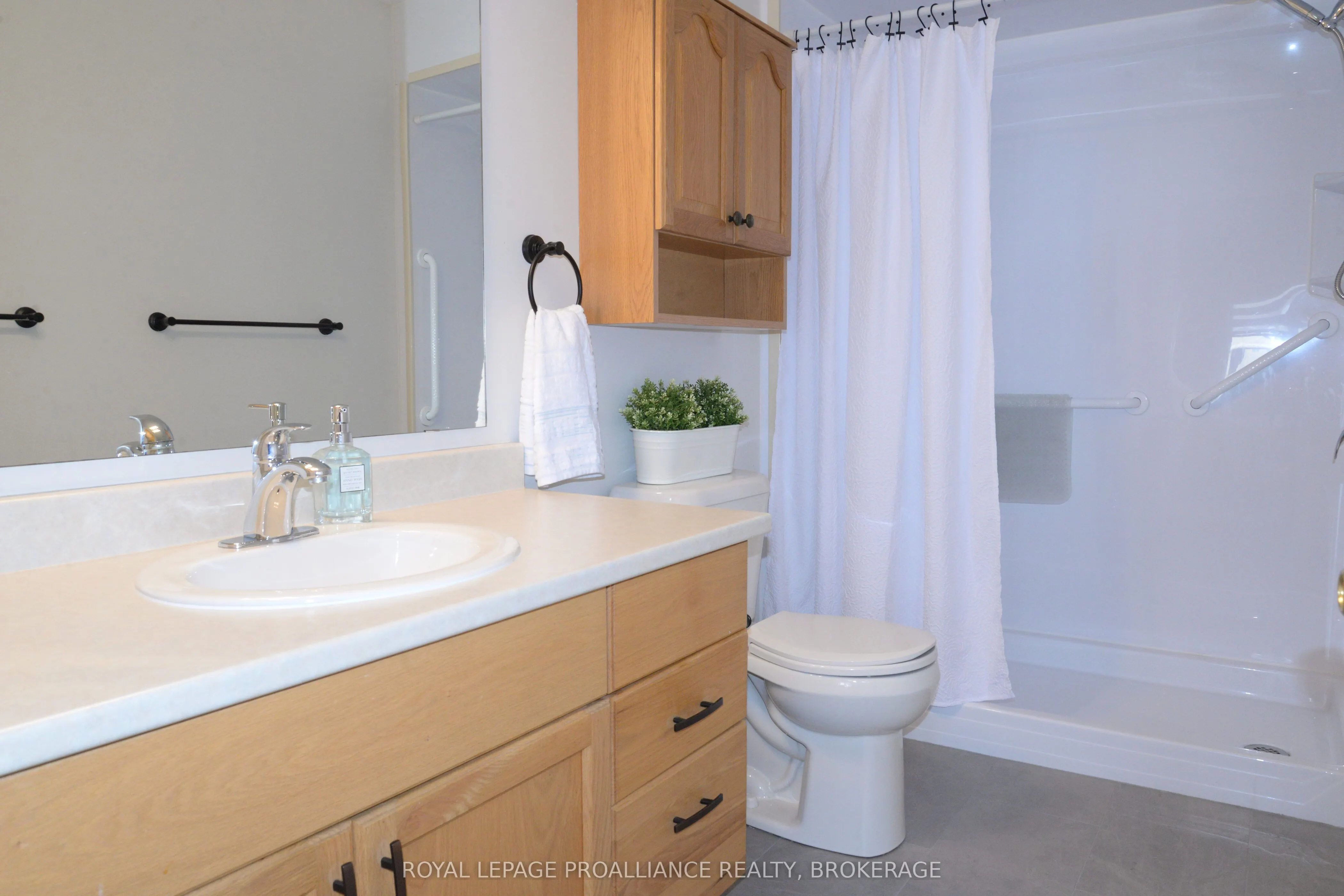 166 Ellesmeer Avenue