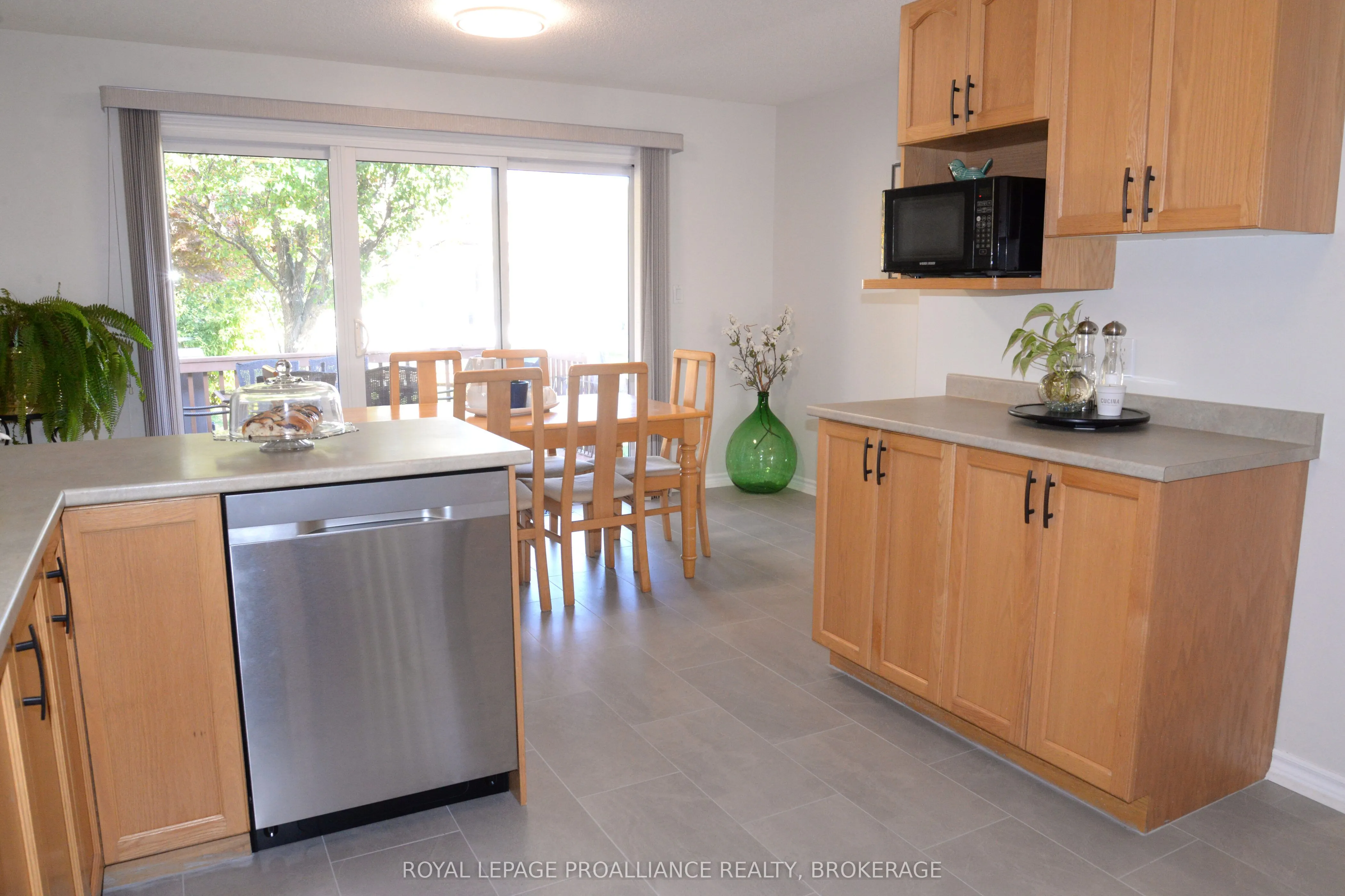 166 Ellesmeer Avenue