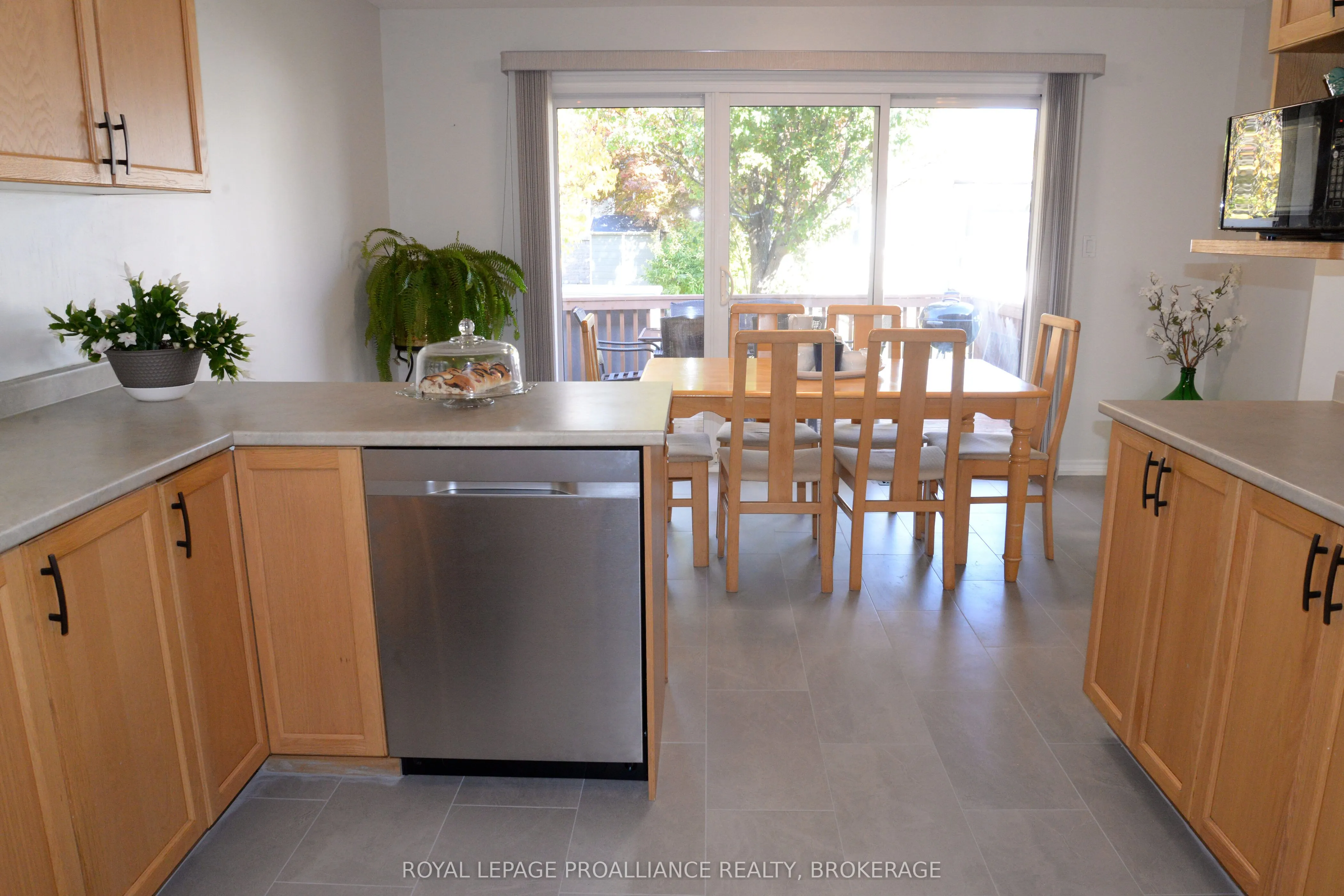 166 Ellesmeer Avenue