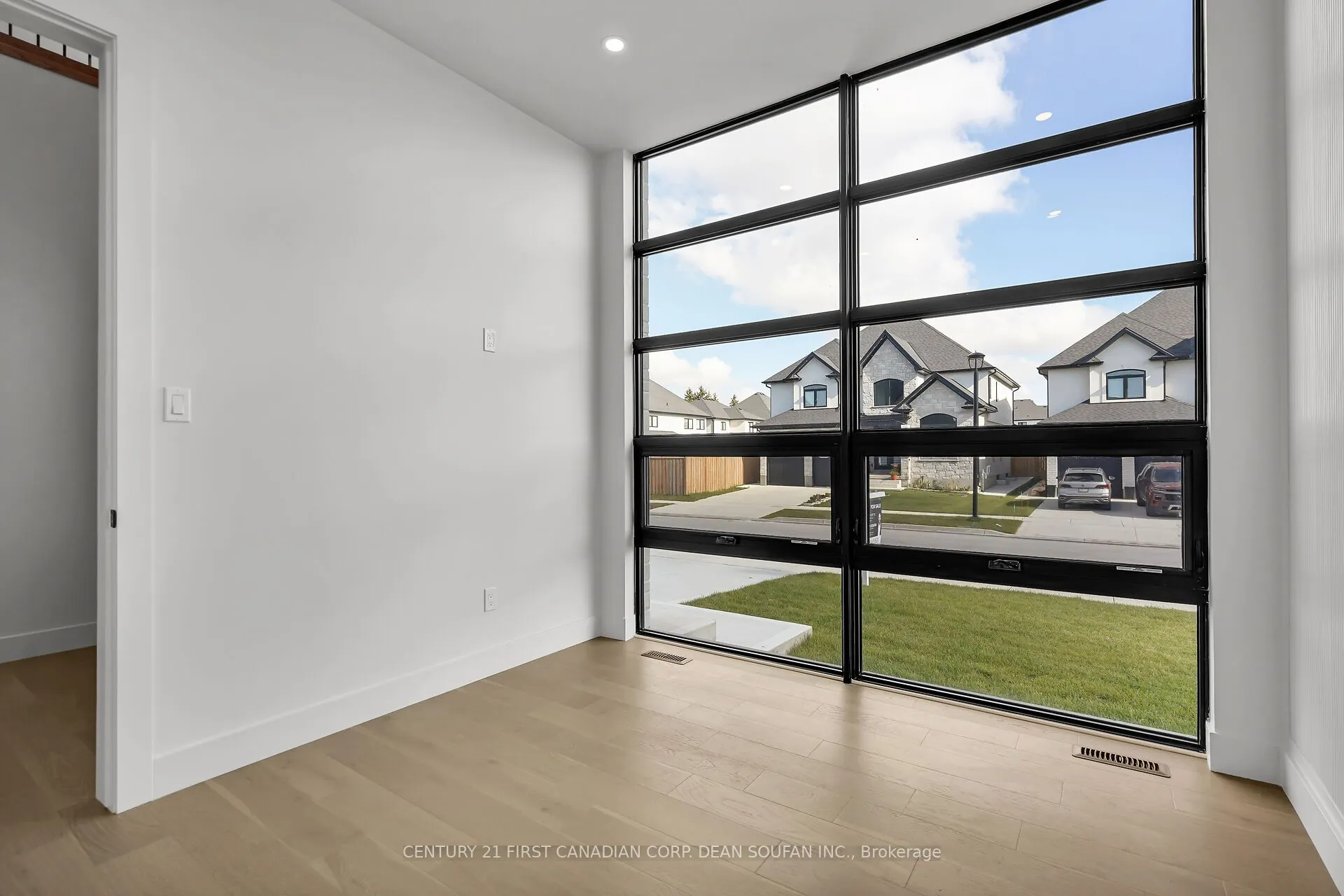 7238 SILVER CREEK Circle