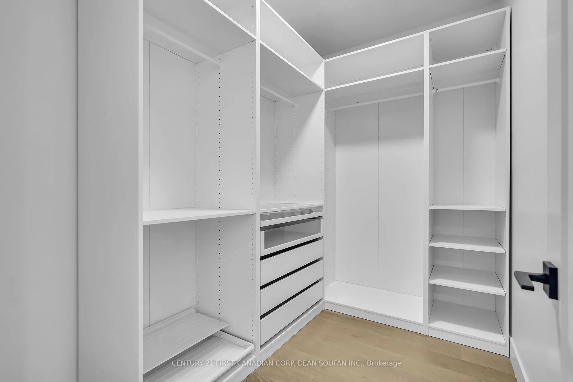 7238 SILVER CREEK Circle