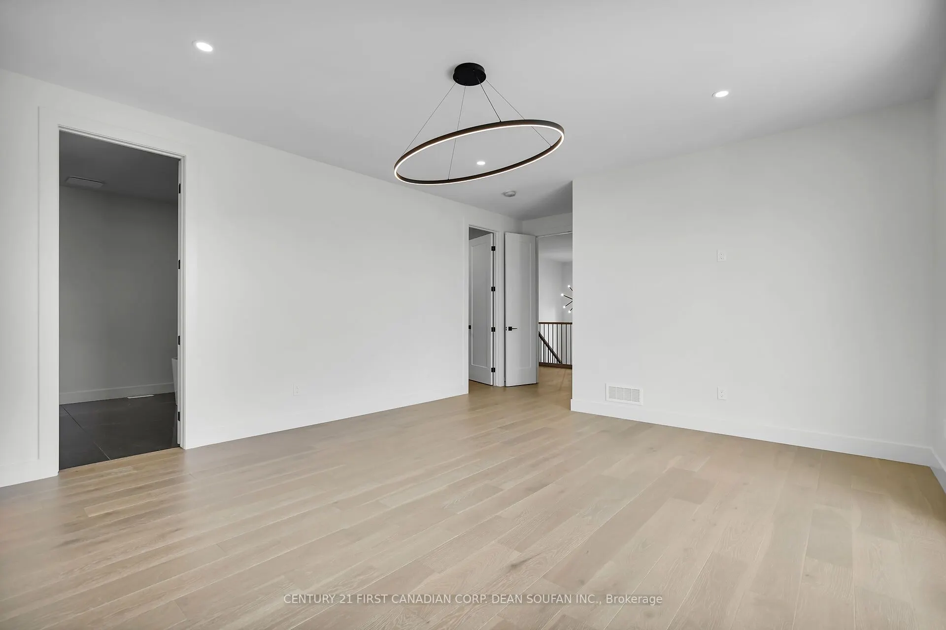 7238 SILVER CREEK Circle