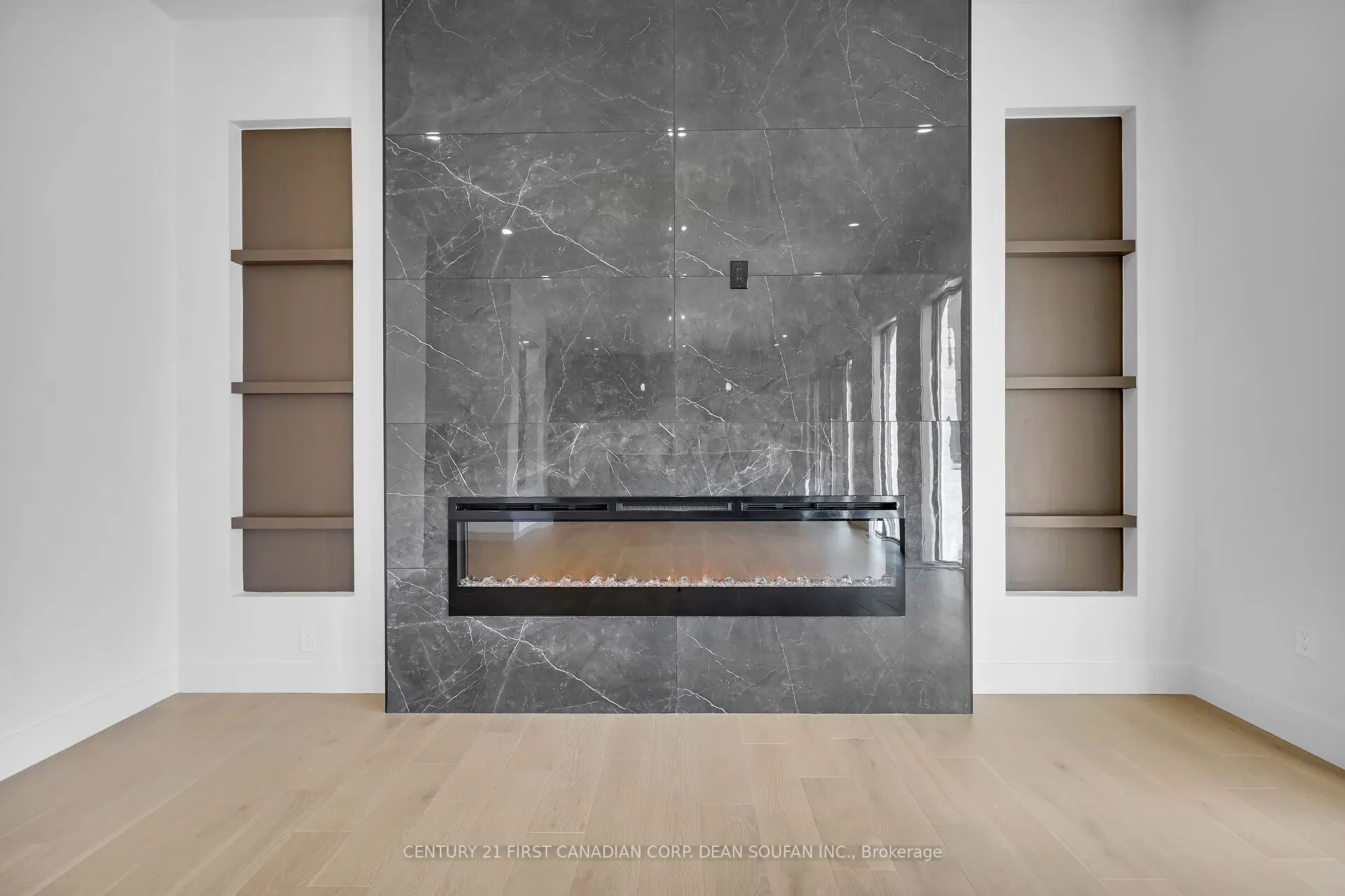 7238 SILVER CREEK Circle