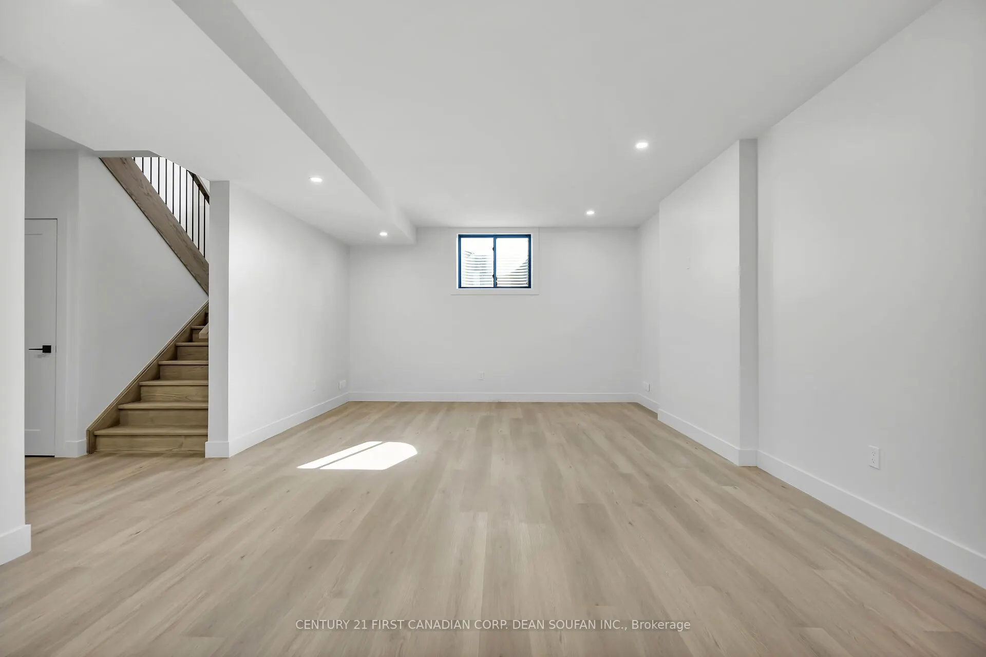 7238 SILVER CREEK Circle