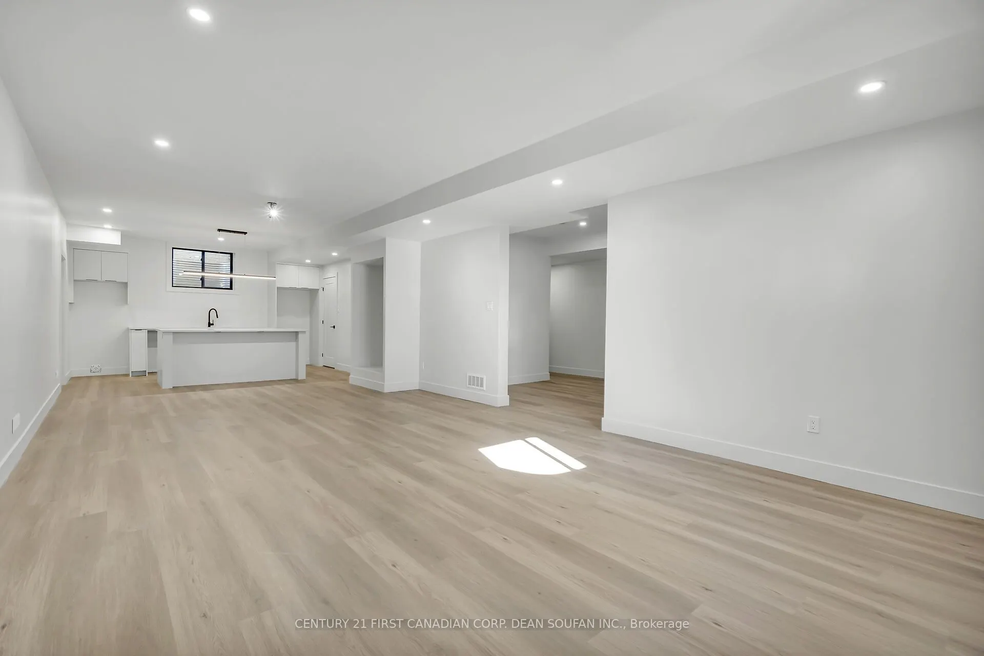 7238 SILVER CREEK Circle