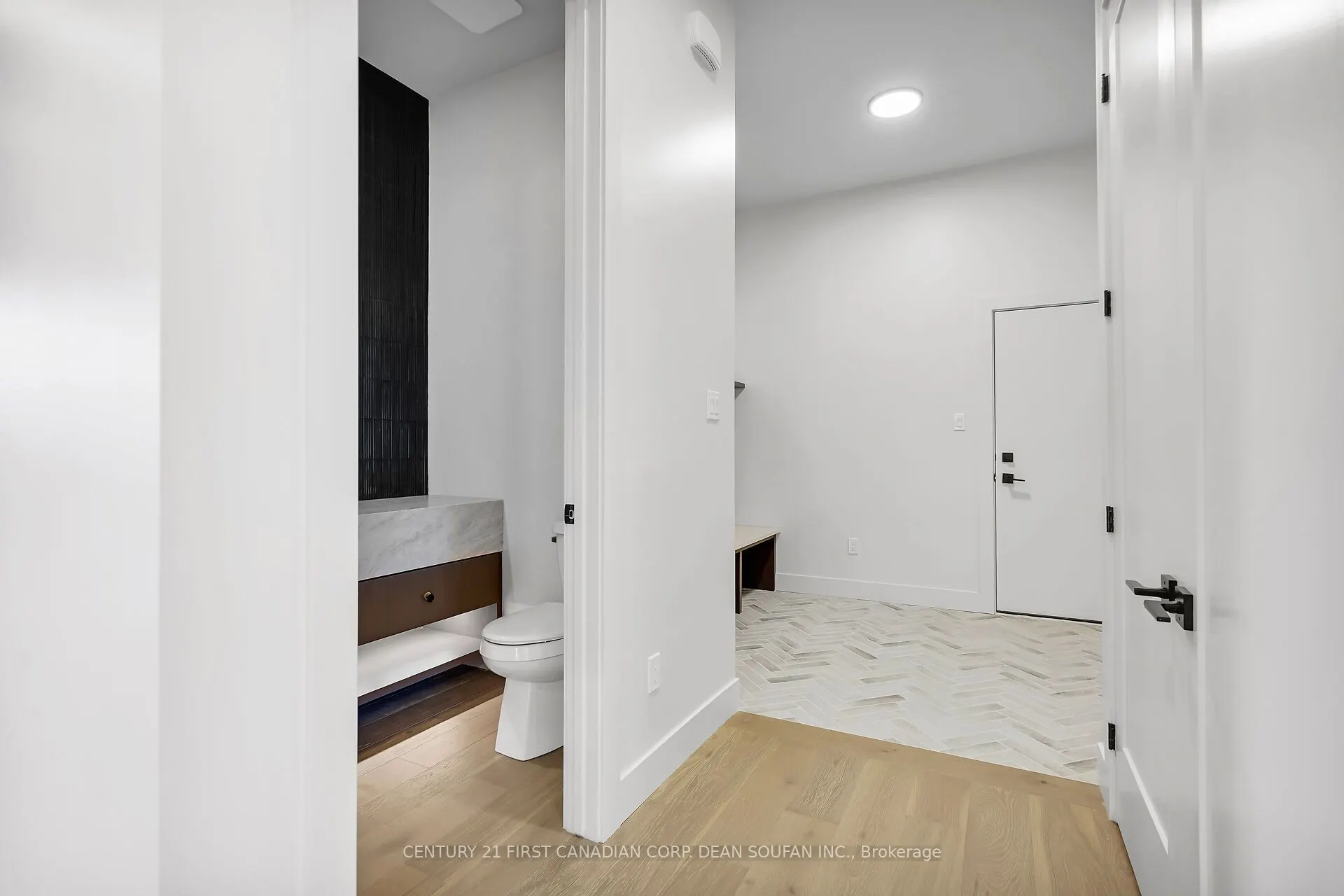 7238 SILVER CREEK Circle