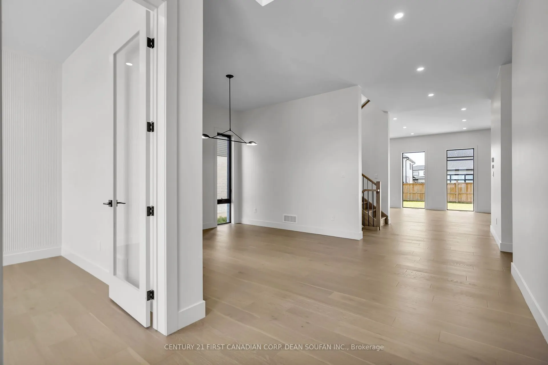 7238 SILVER CREEK Circle