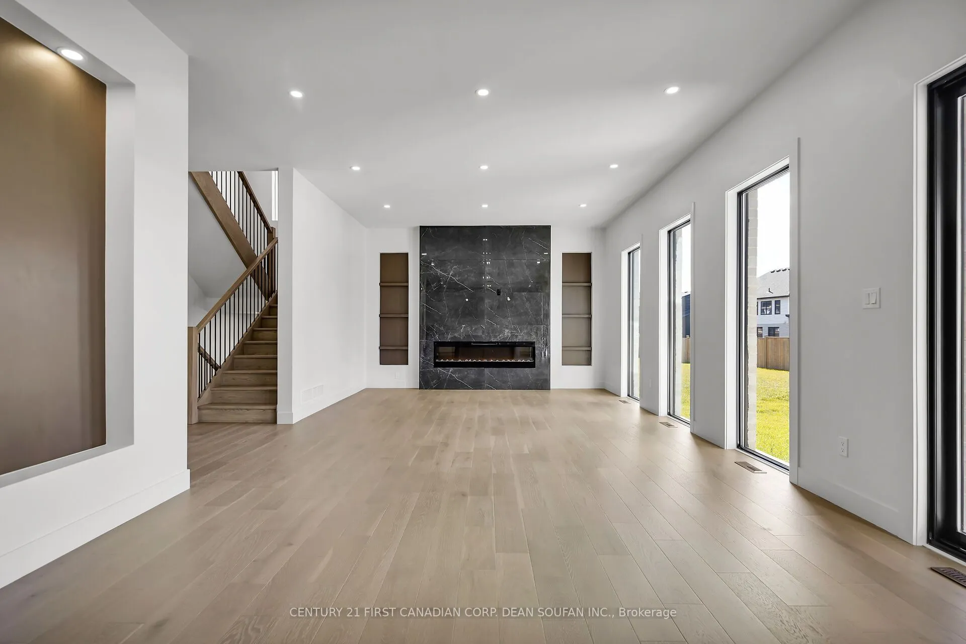 7238 SILVER CREEK Circle