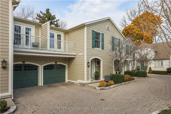 175 Queen Street N, #4