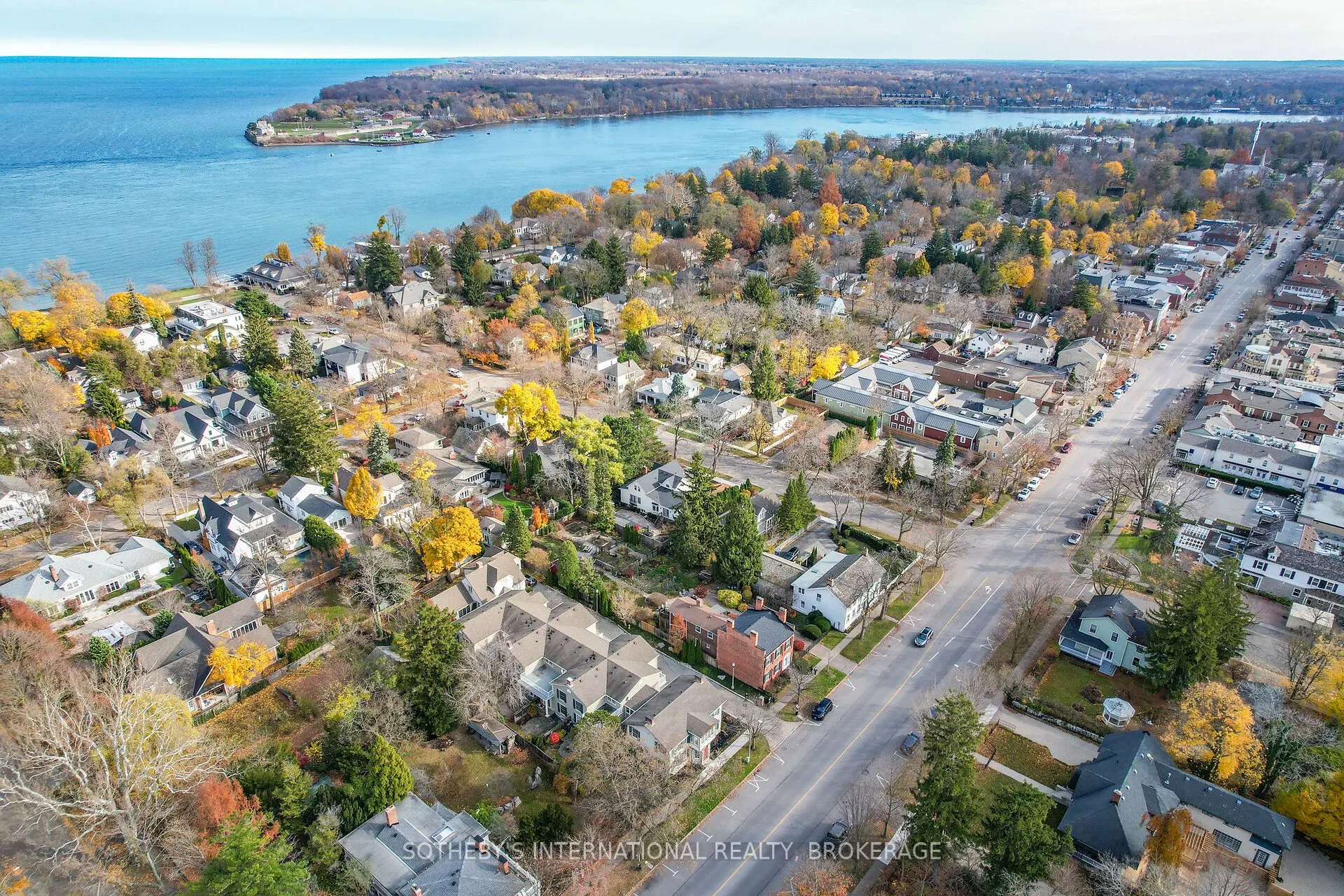 175 Queen Street N, #4