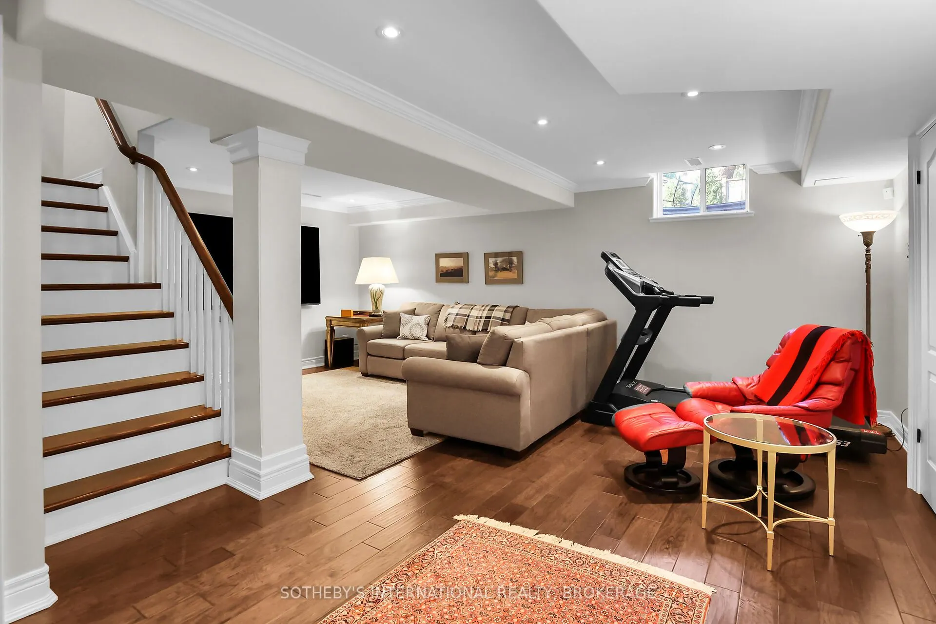 175 Queen Street N, #4