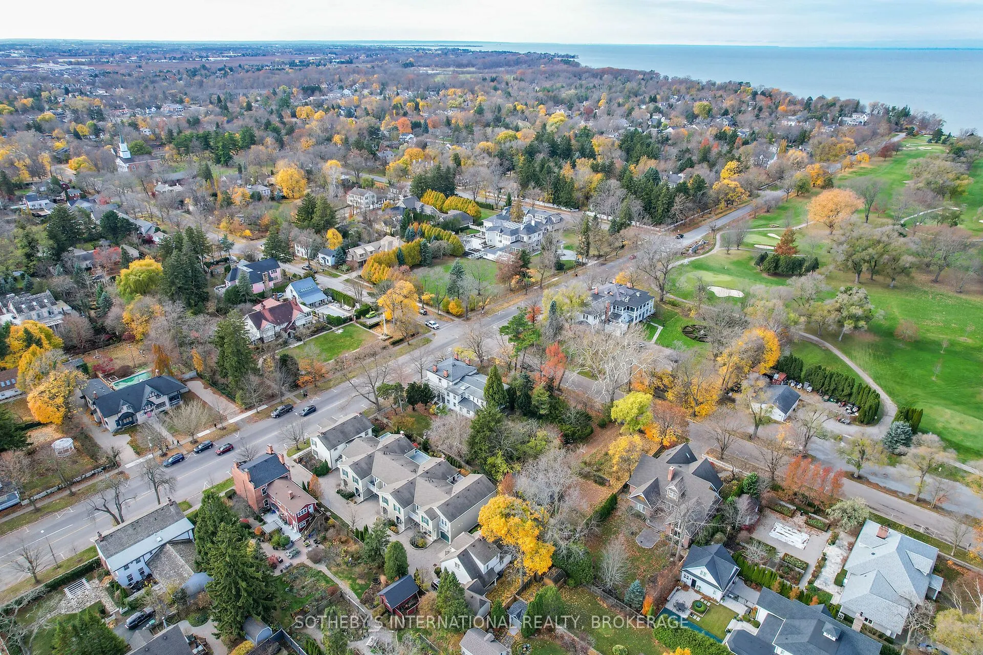 175 Queen Street N, #4