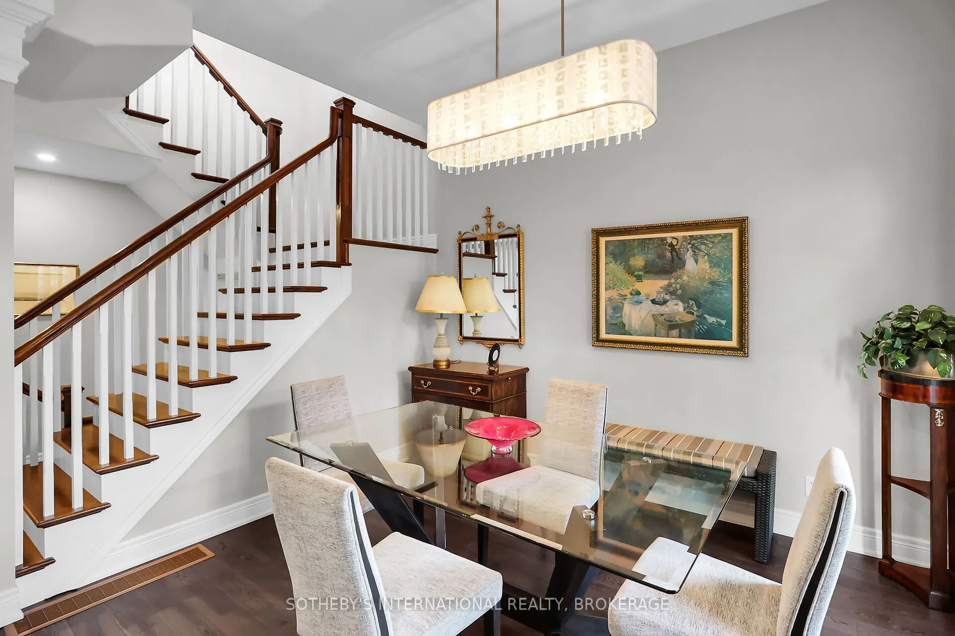 175 Queen Street N, #4