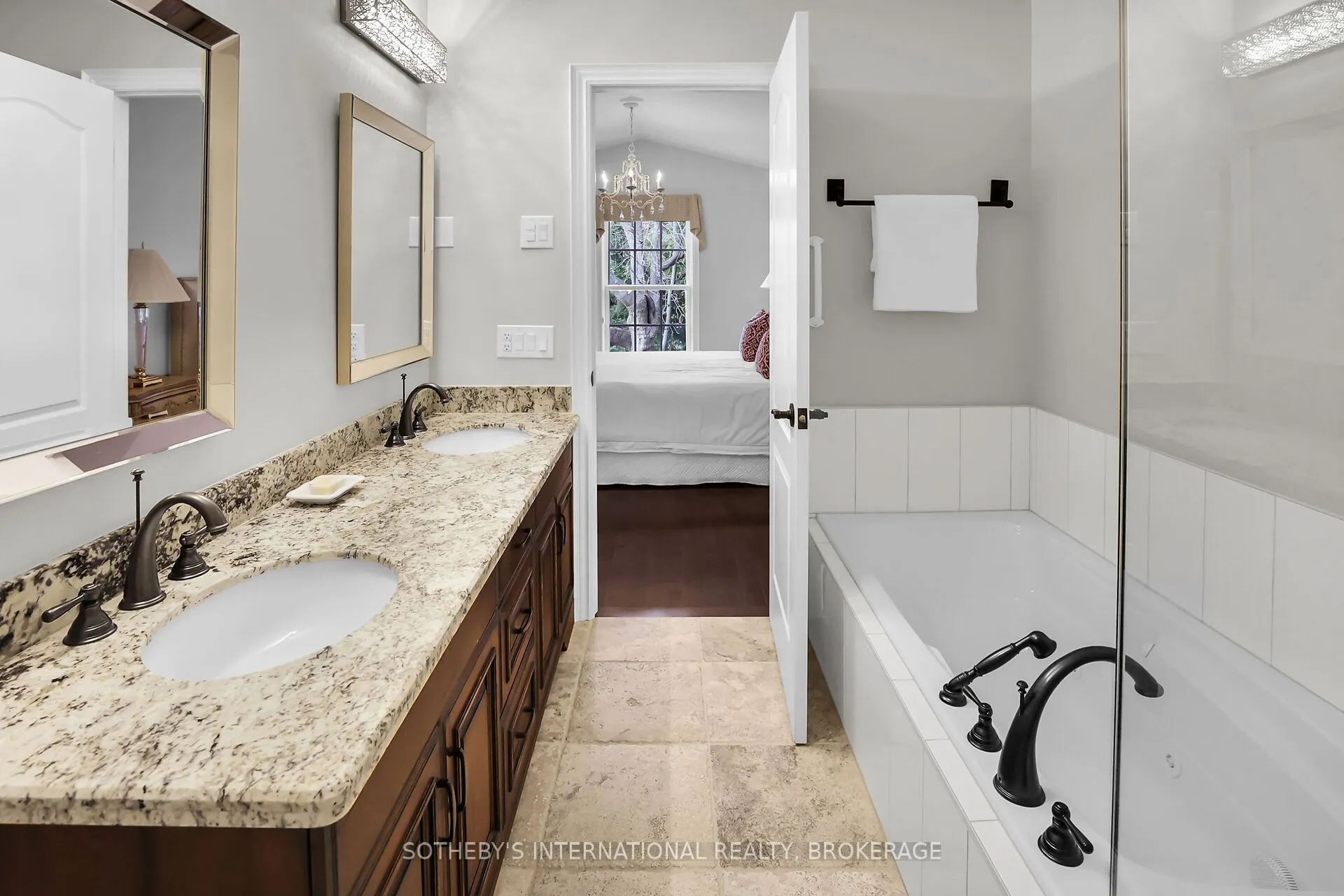 175 Queen Street N, #4