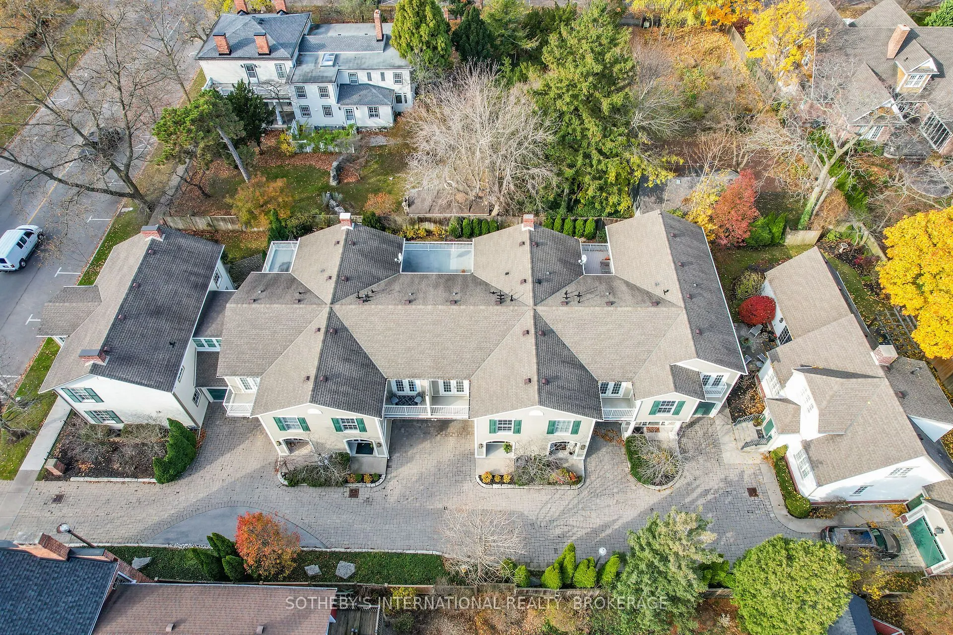 175 Queen Street N, #4