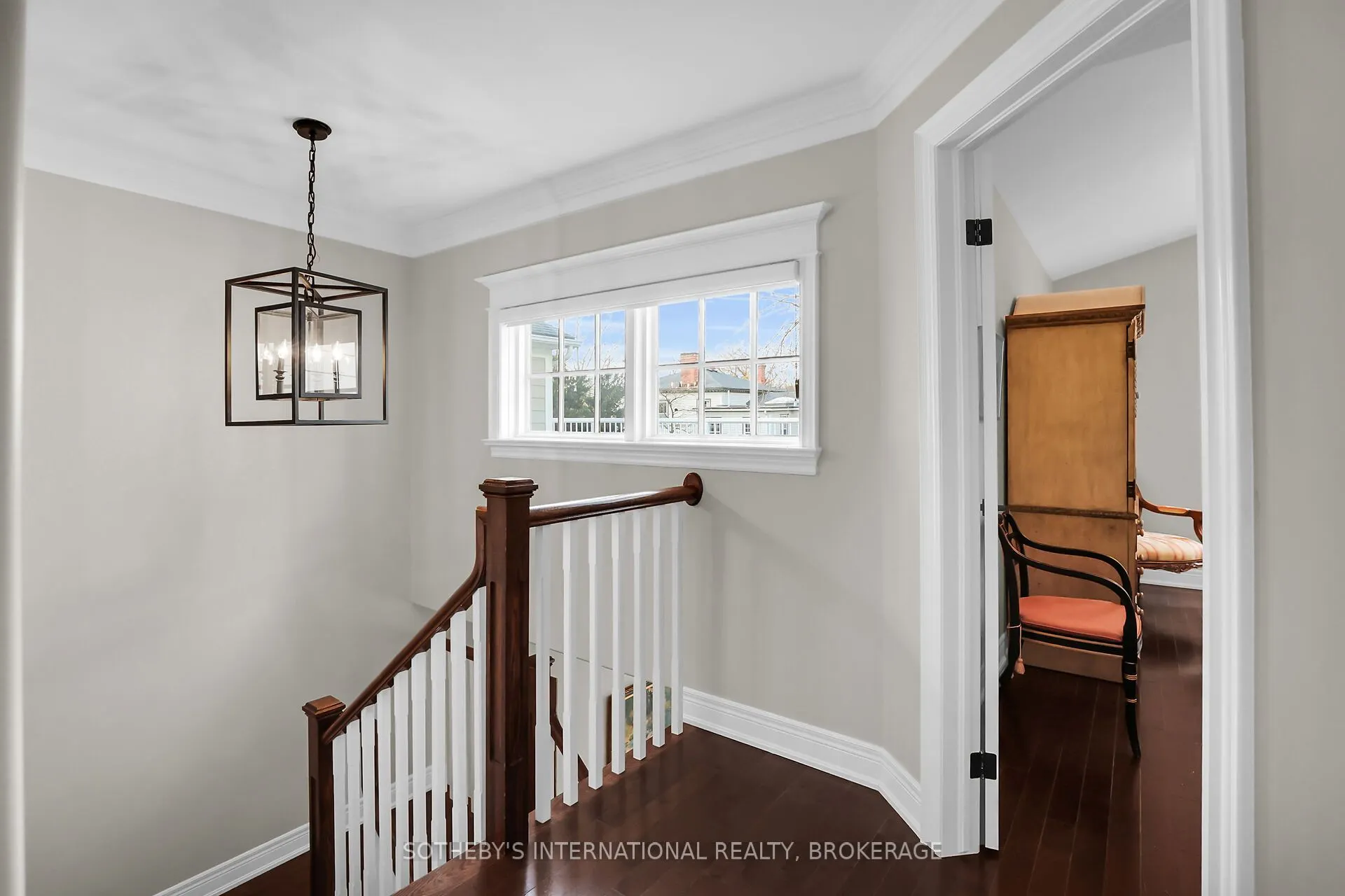 175 Queen Street N, #4