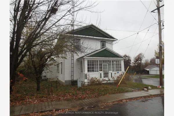 18491 Hughie Munro Street