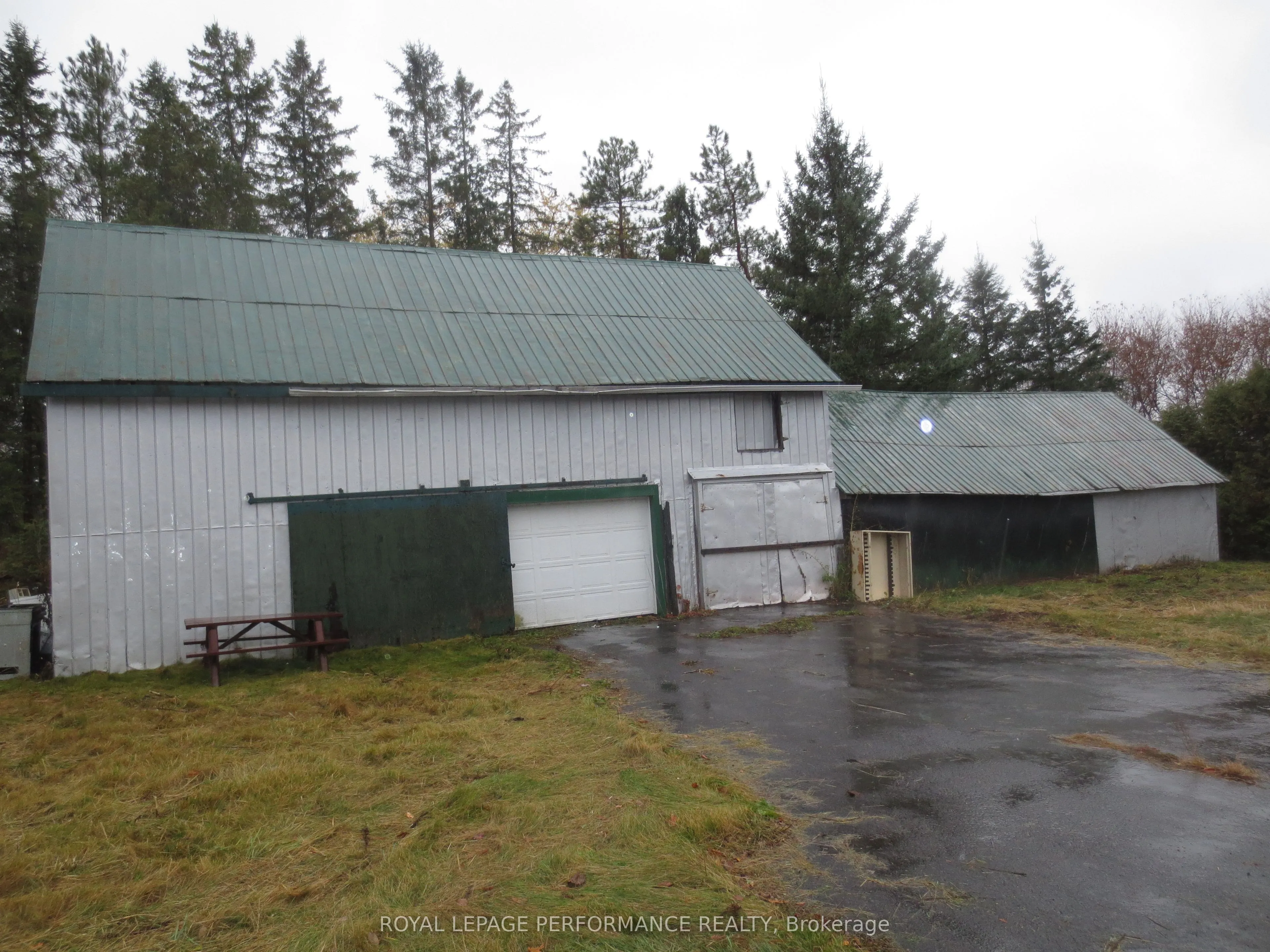 18491 Hughie Munro Street