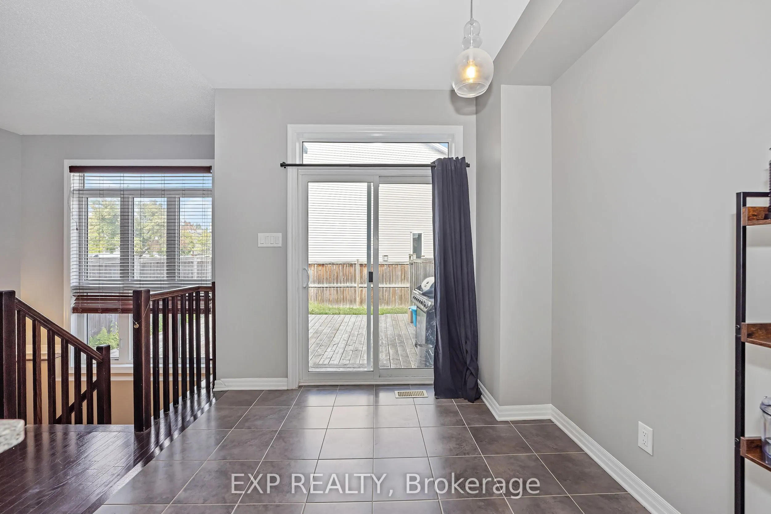 503 Knotridge Street N