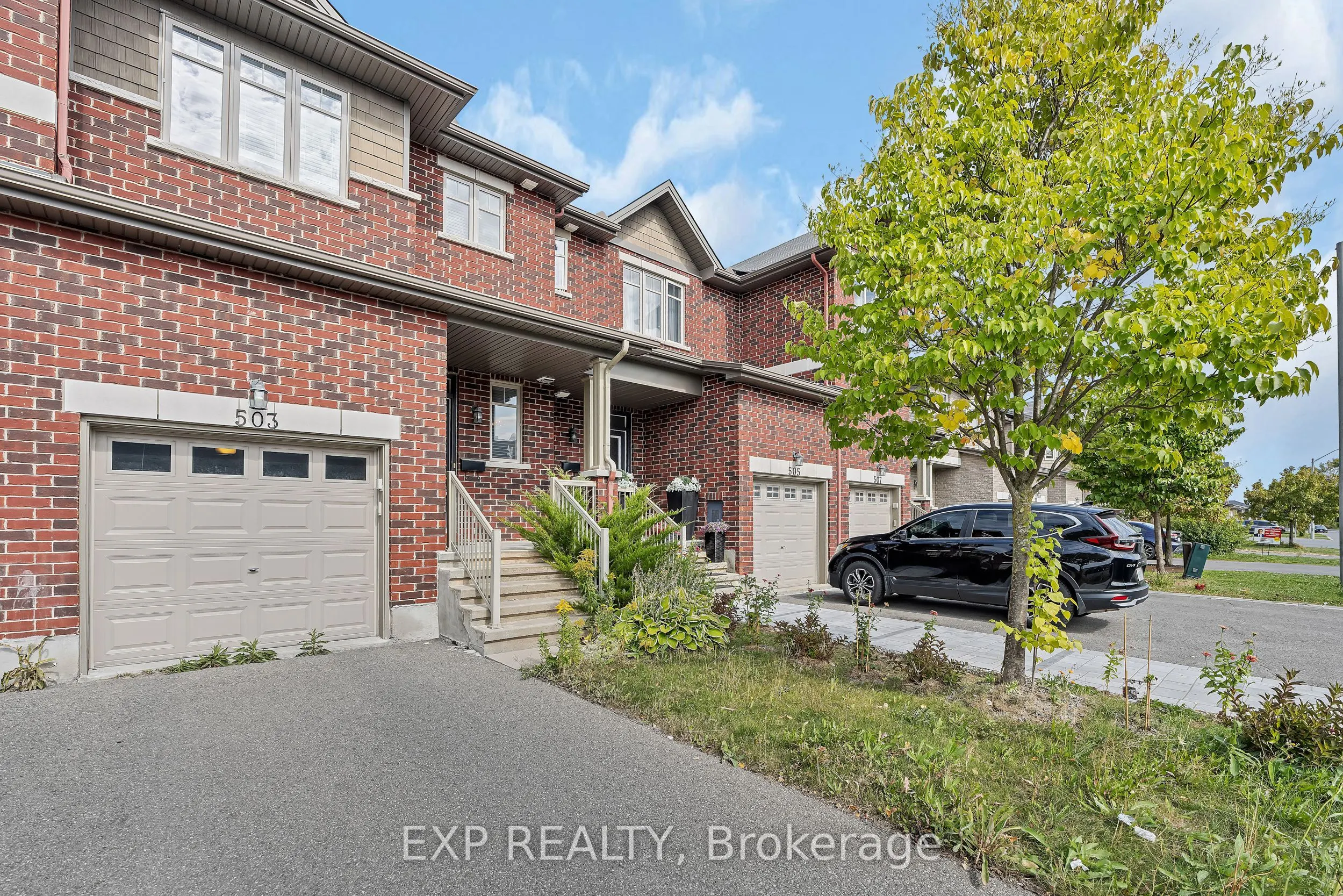 503 Knotridge Street N