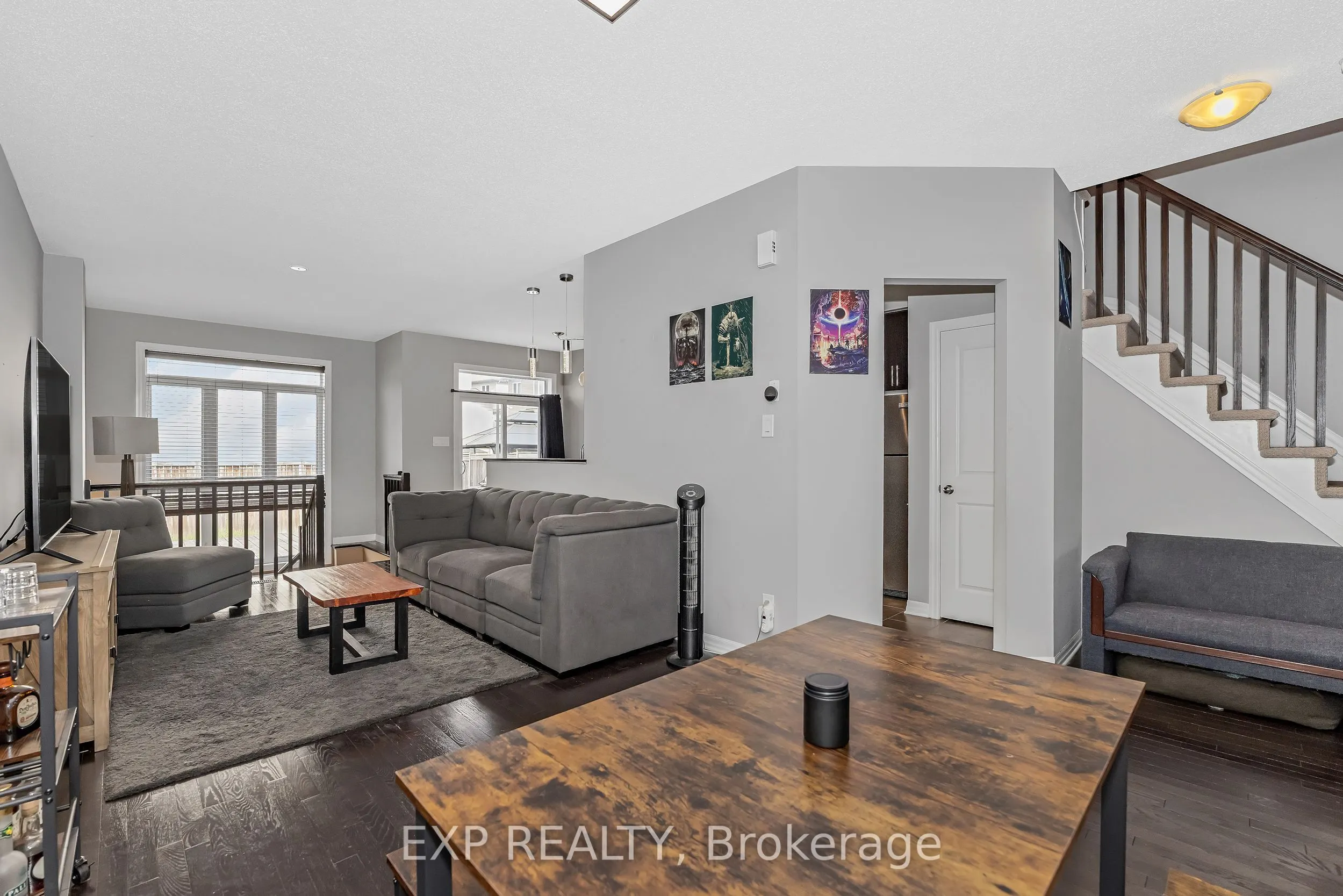 503 Knotridge Street N