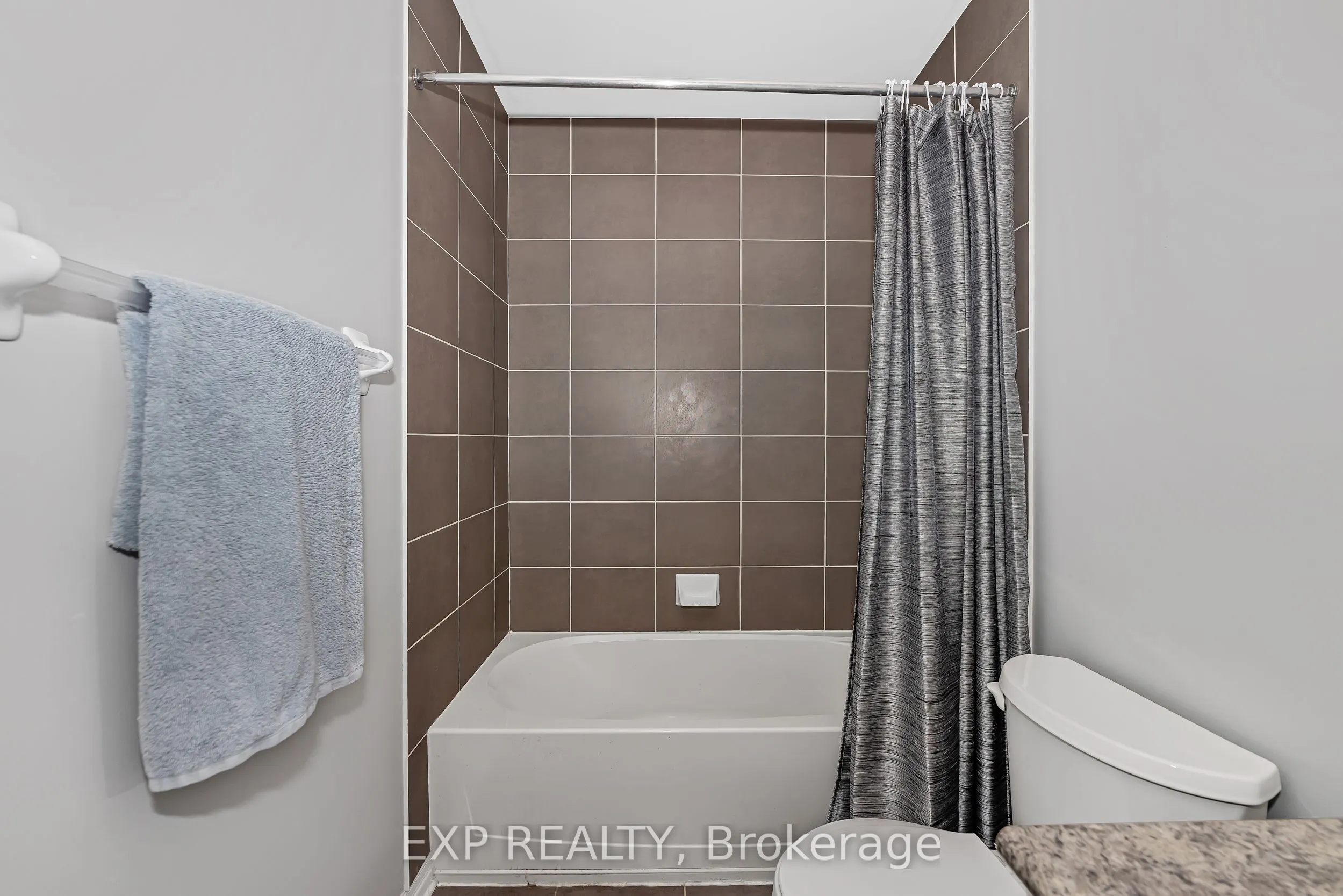 503 Knotridge Street N