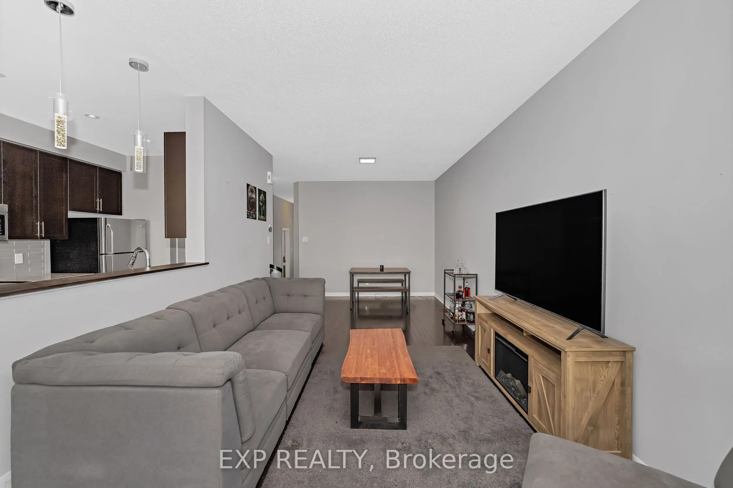 503 Knotridge Street N