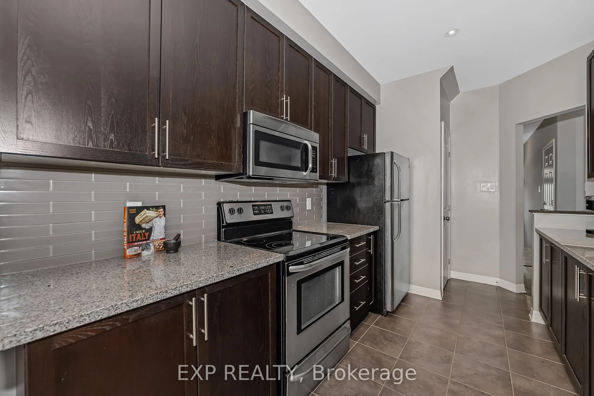 503 Knotridge Street N