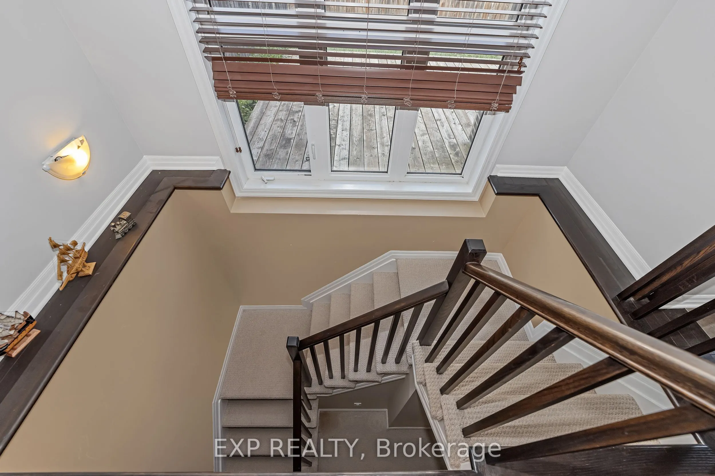 503 Knotridge Street N