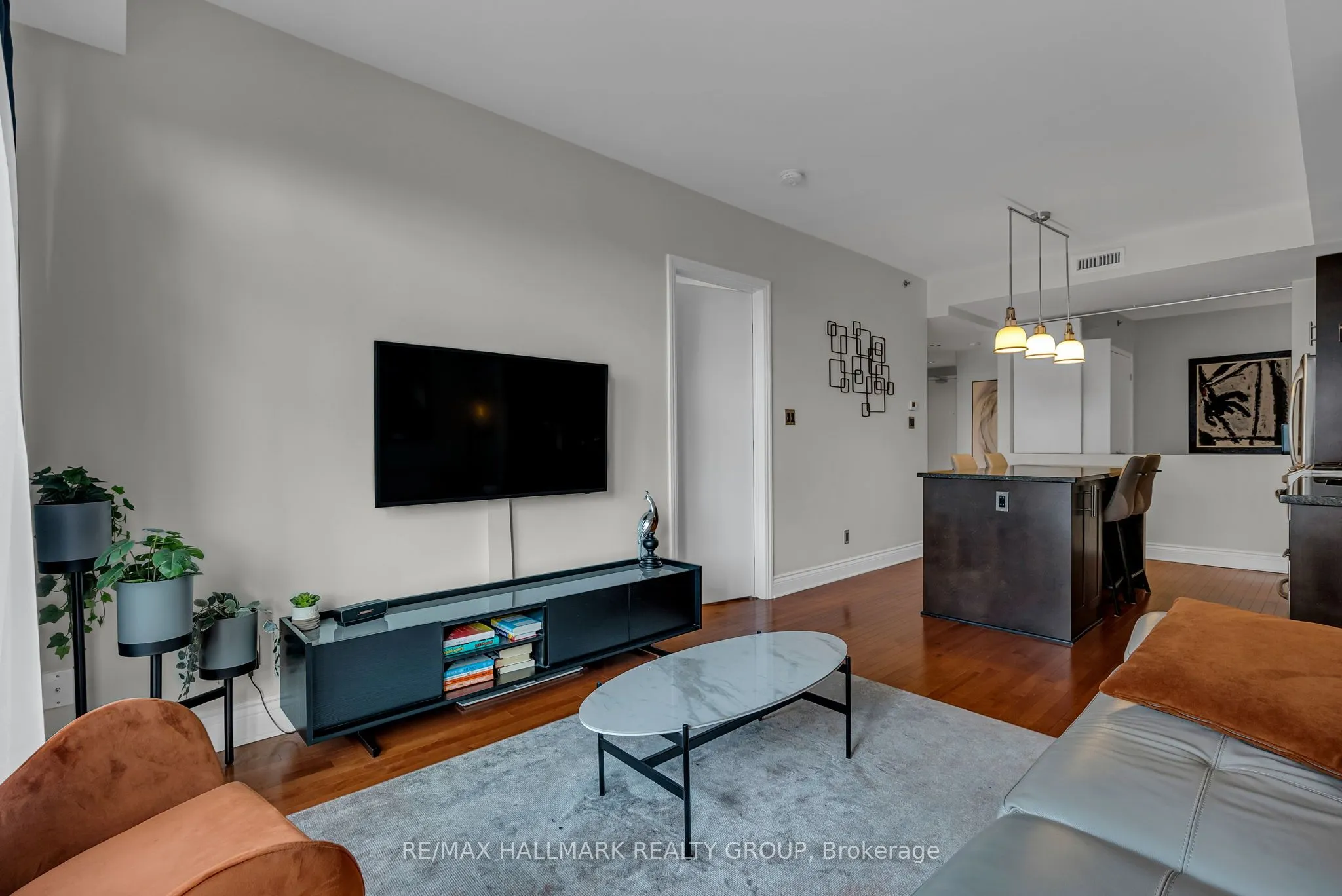 808 BRONSON Avenue, #311