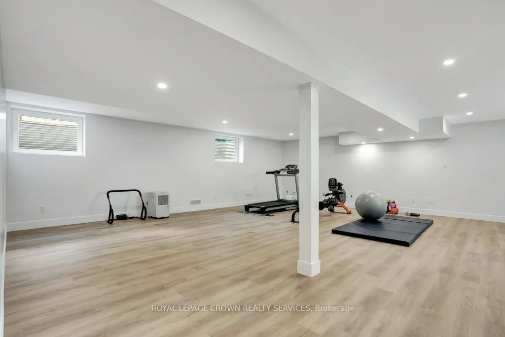 2208 Red Thorne Avenue